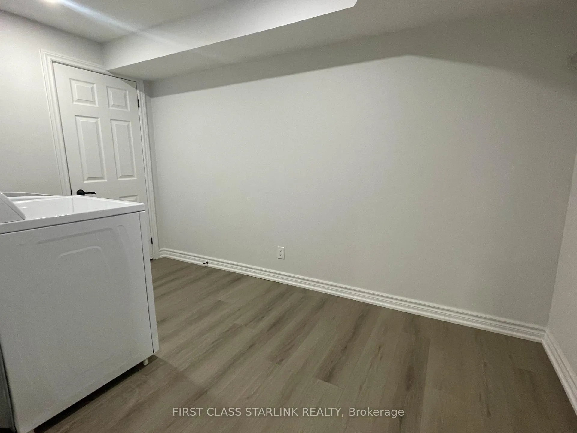 Photo 14 of Unit Bsmt, 15 Yarl Drive, Markham, Middlefield — HOMEH