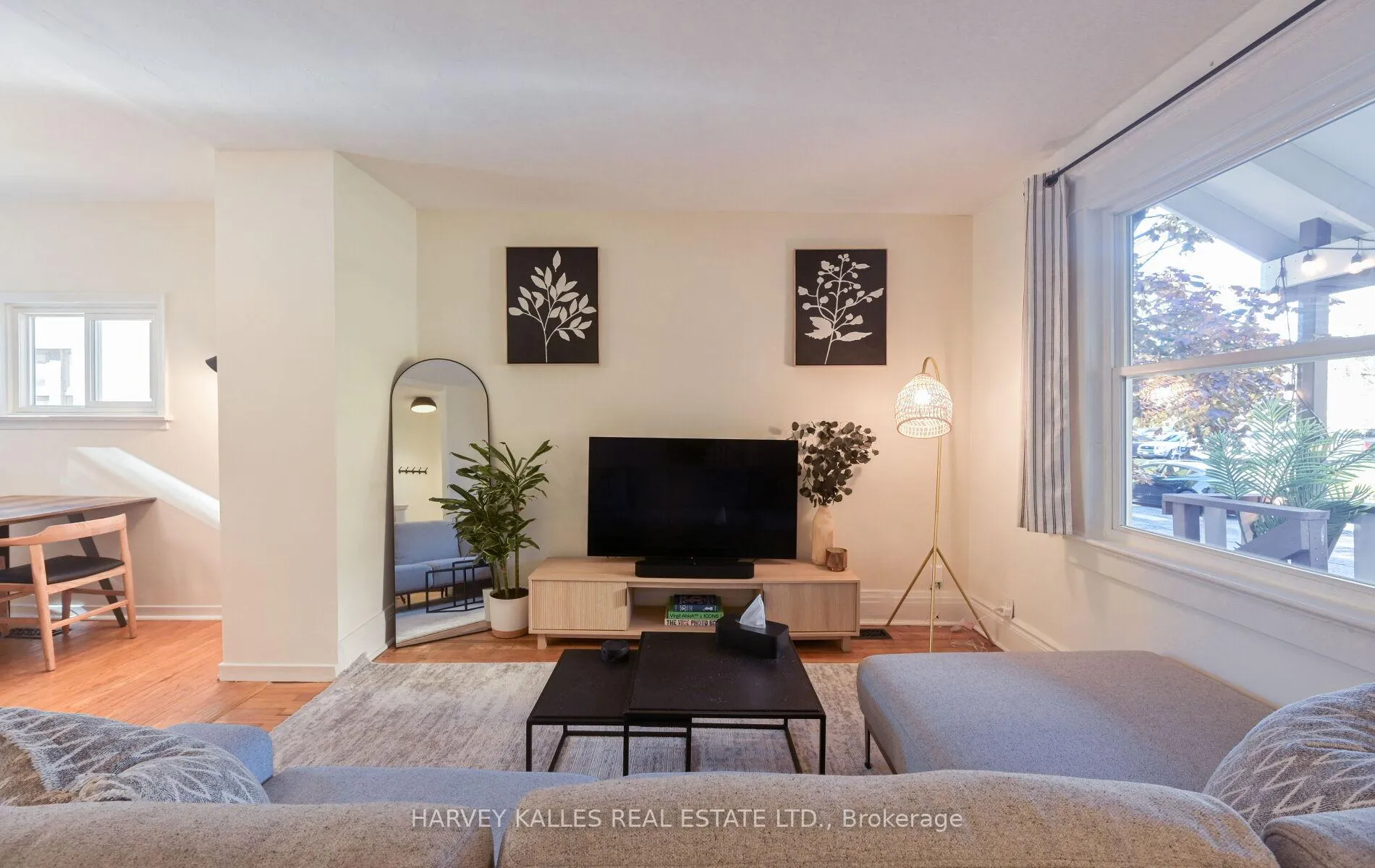 Photo 4 of 85 Montgomery Avenue, Toronto, Yonge-Eglinton — HOMEH