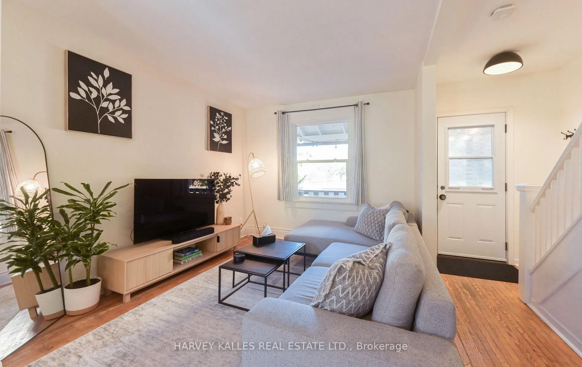 Photo 5 of 85 Montgomery Avenue, Toronto, Yonge-Eglinton — HOMEH