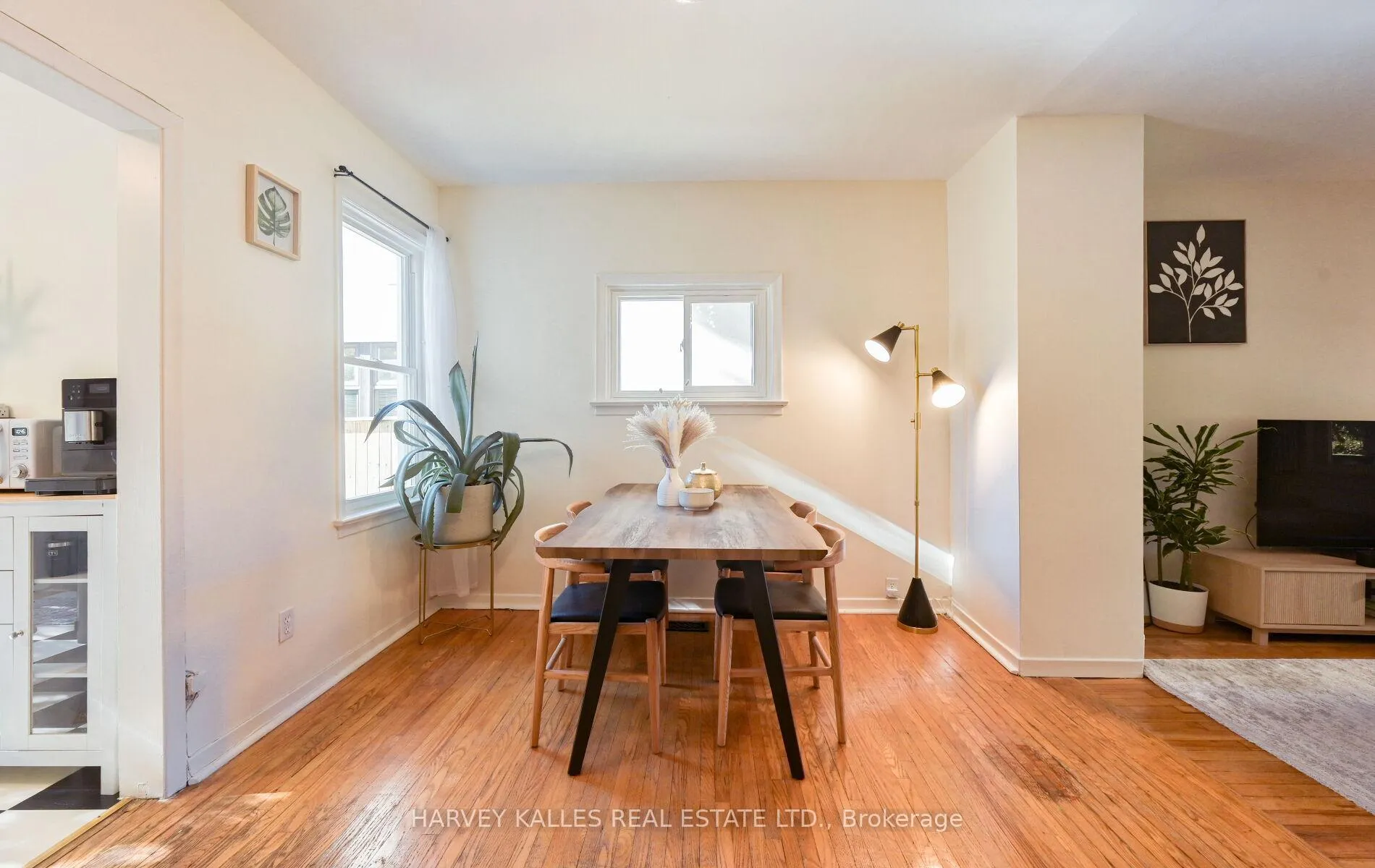 Photo 12 of 85 Montgomery Avenue, Toronto, Yonge-Eglinton — HOMEH