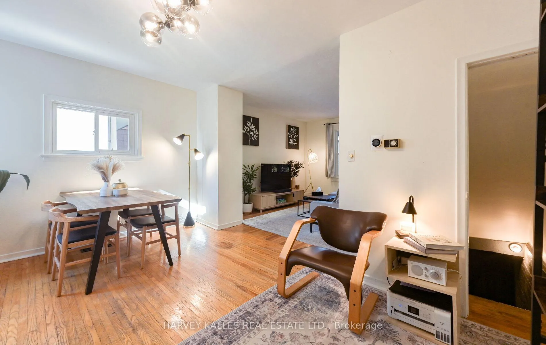 Photo 14 of 85 Montgomery Avenue, Toronto, Yonge-Eglinton — HOMEH