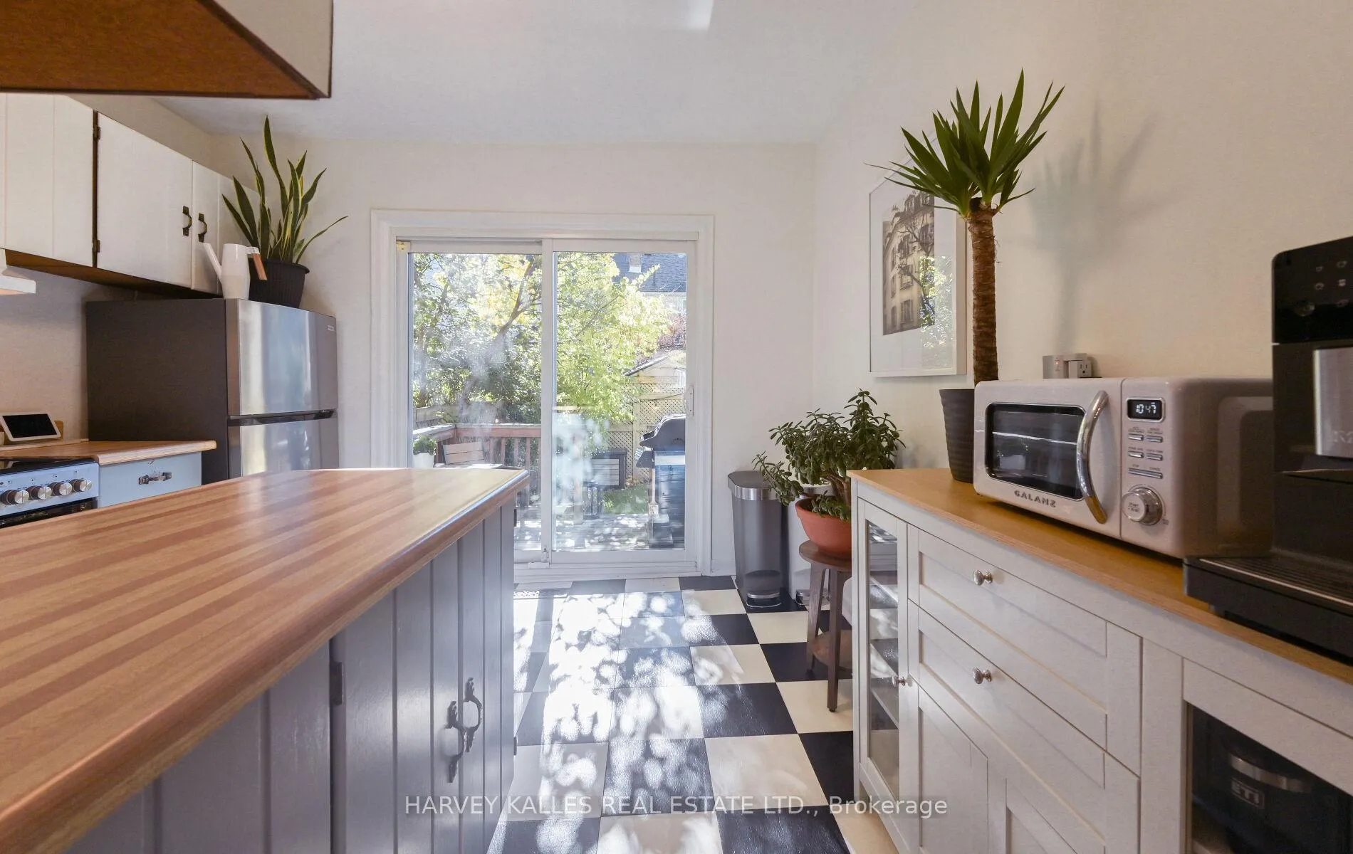 Photo 15 of 85 Montgomery Avenue, Toronto, Yonge-Eglinton — HOMEH