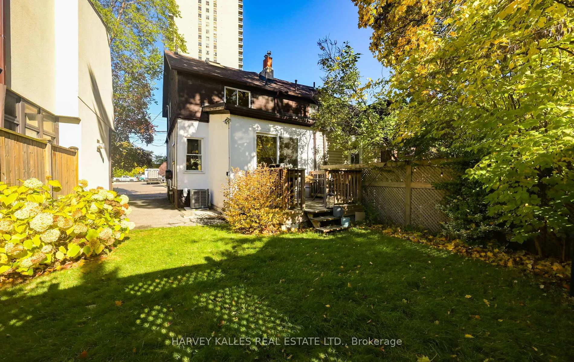 Photo 31 of 85 Montgomery Avenue, Toronto, Yonge-Eglinton — HOMEH