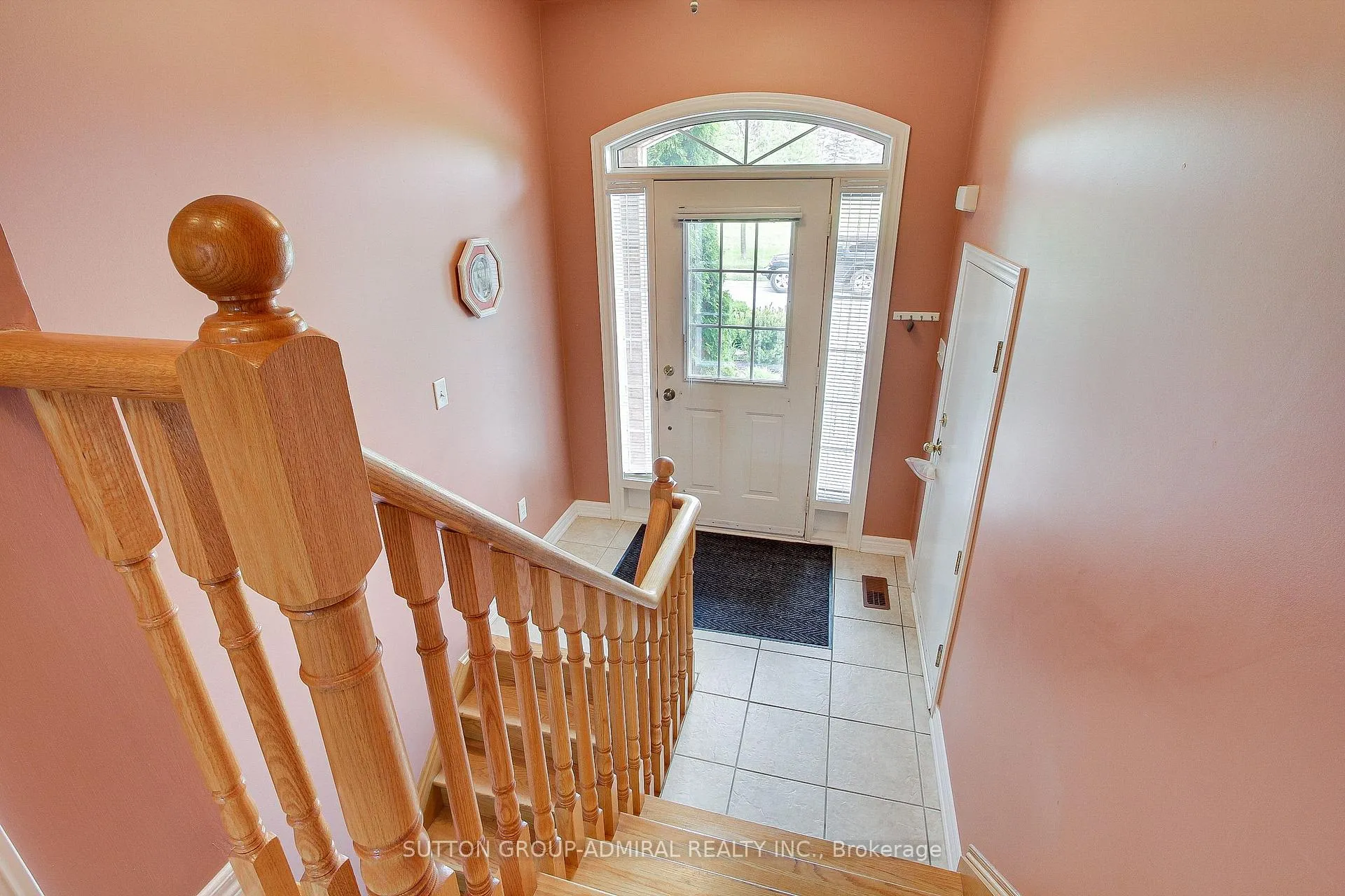 Photo 4 of 90 Guery Crescent, Vaughan, East Woodbridge — HOMEH