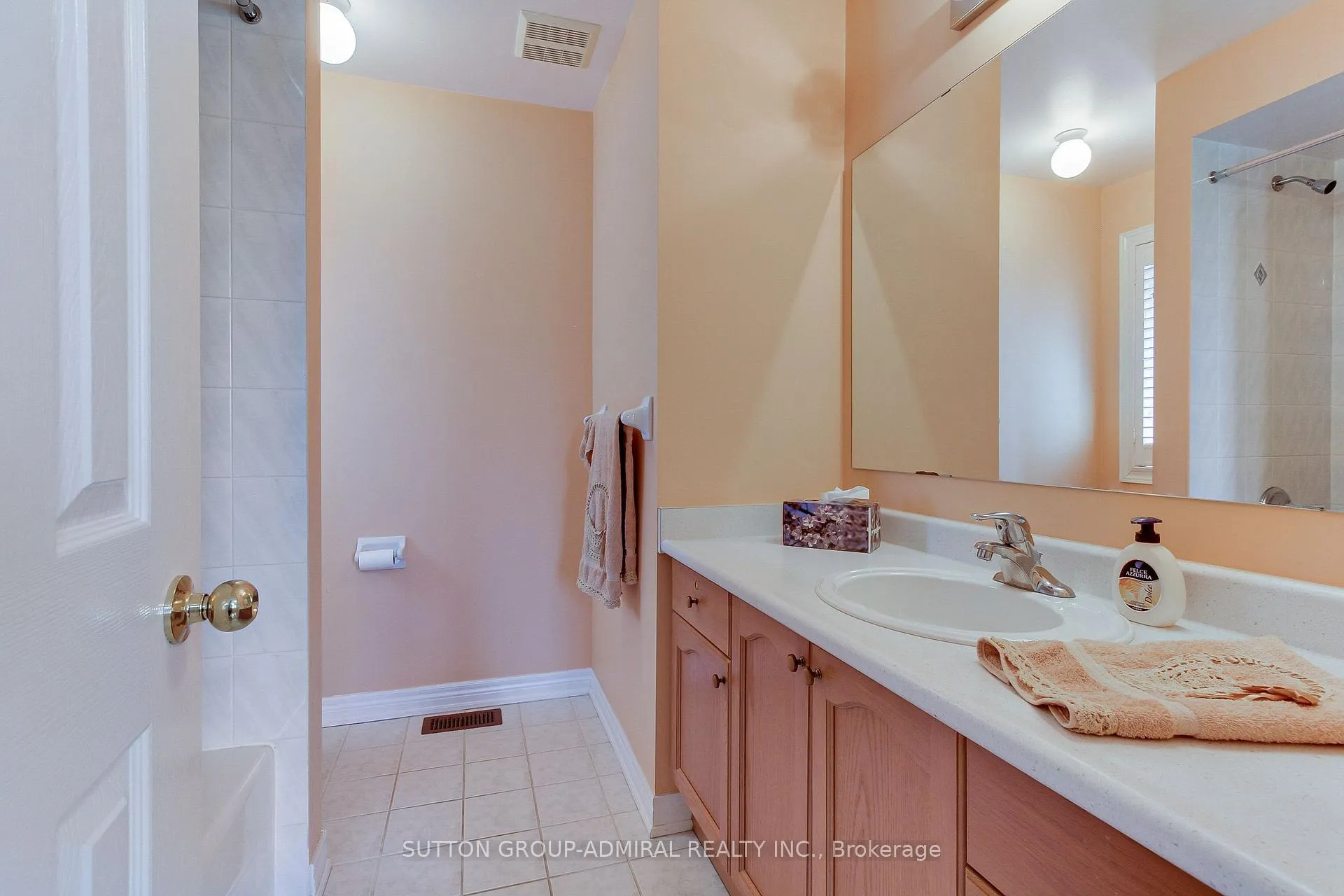 Photo 20 of 90 Guery Crescent, Vaughan, East Woodbridge — HOMEH