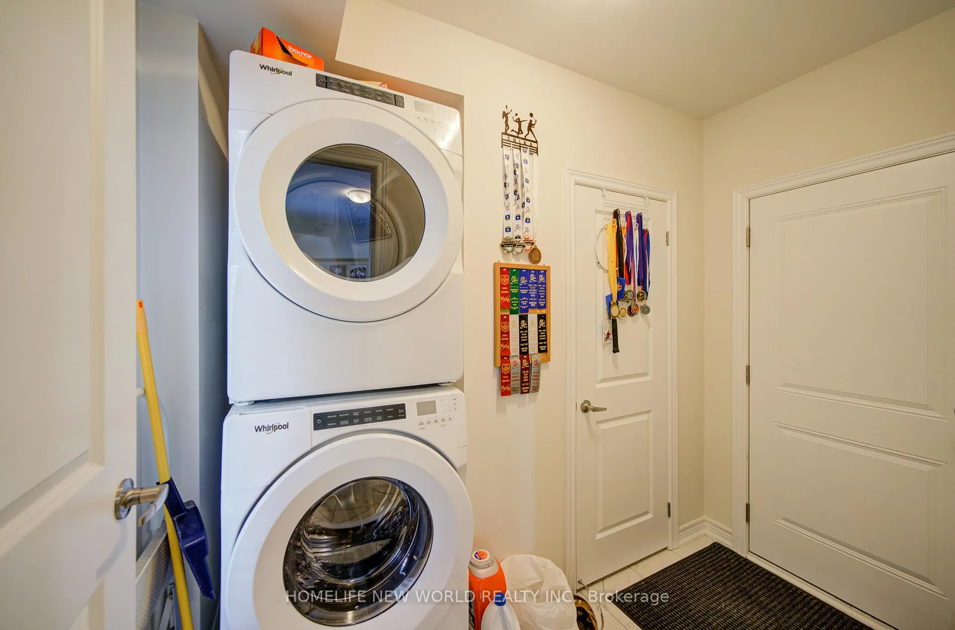 Photo 10 of 46 Elkington Crescent, Whitby, Rural Whitby — HOMEH