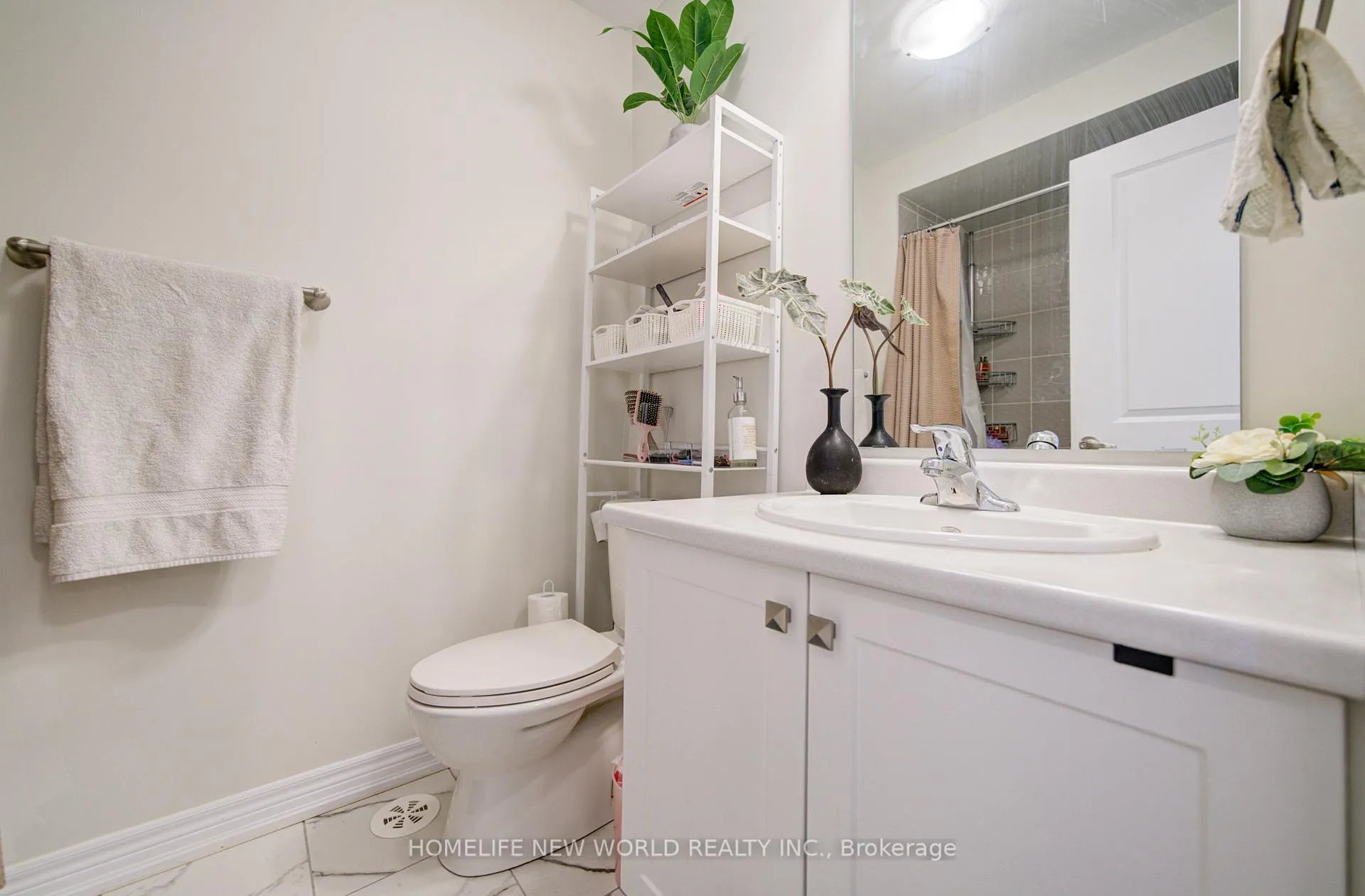Photo 22 of 46 Elkington Crescent, Whitby, Rural Whitby — HOMEH