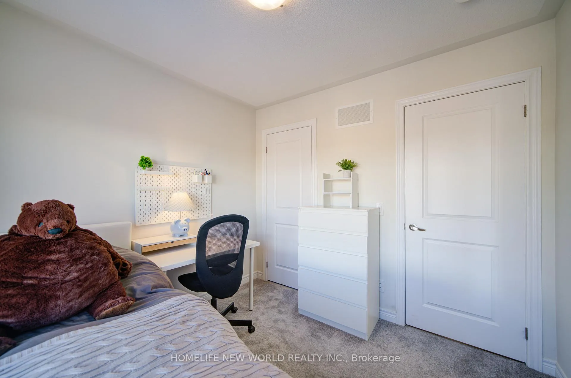 Photo 26 of 46 Elkington Crescent, Whitby, Rural Whitby — HOMEH