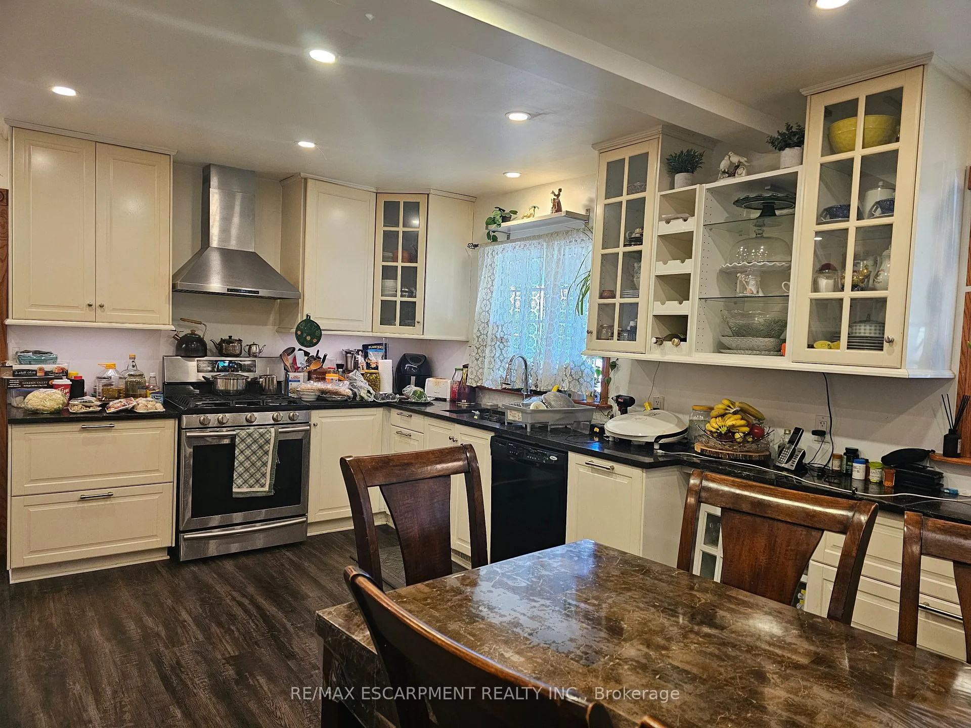 Photo 6 of 8506 Twenty Road, Hamilton, Rural Glanbrook — HOMEH