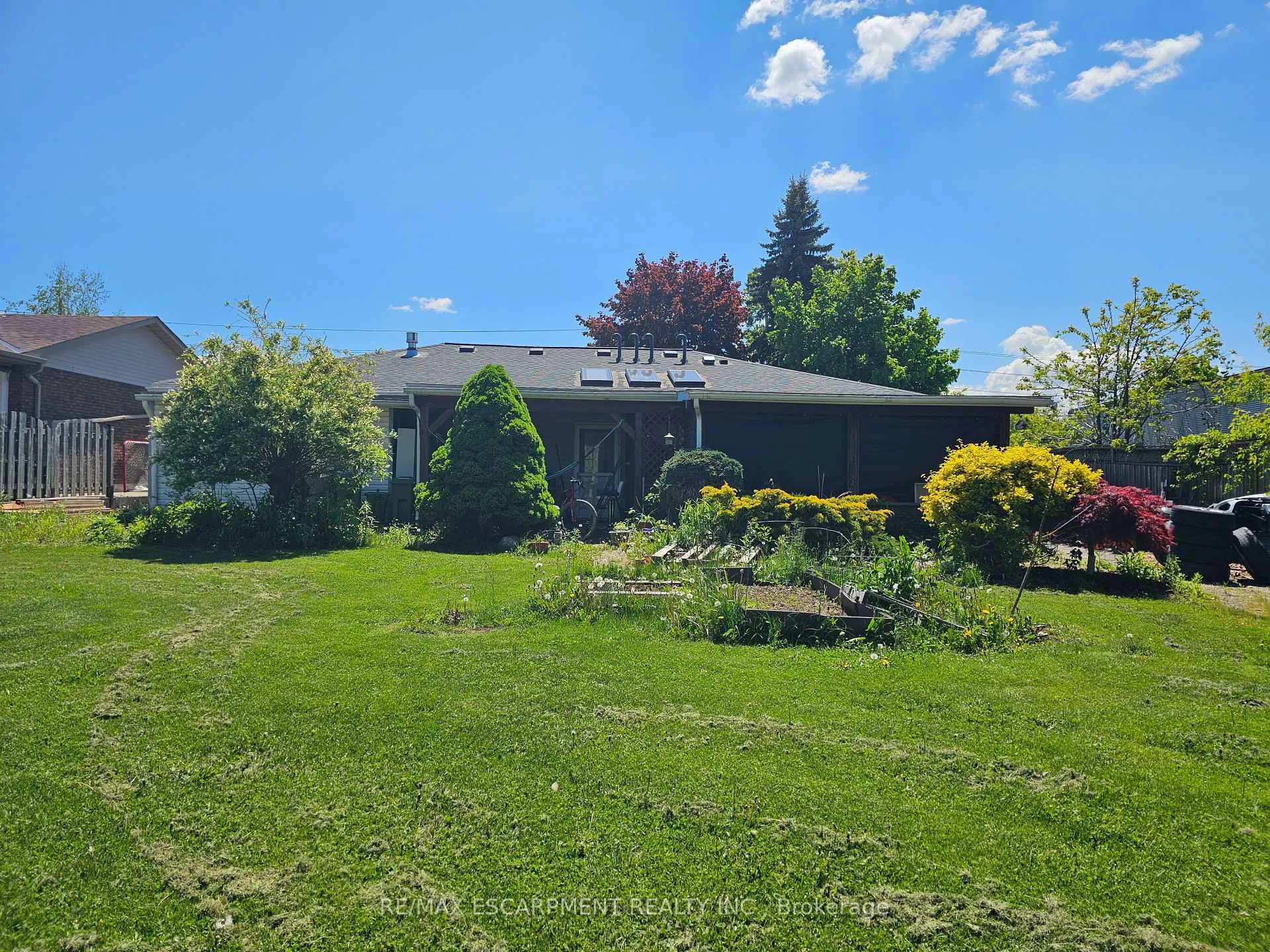 Photo 11 of 8506 Twenty Road, Hamilton, Rural Glanbrook — HOMEH