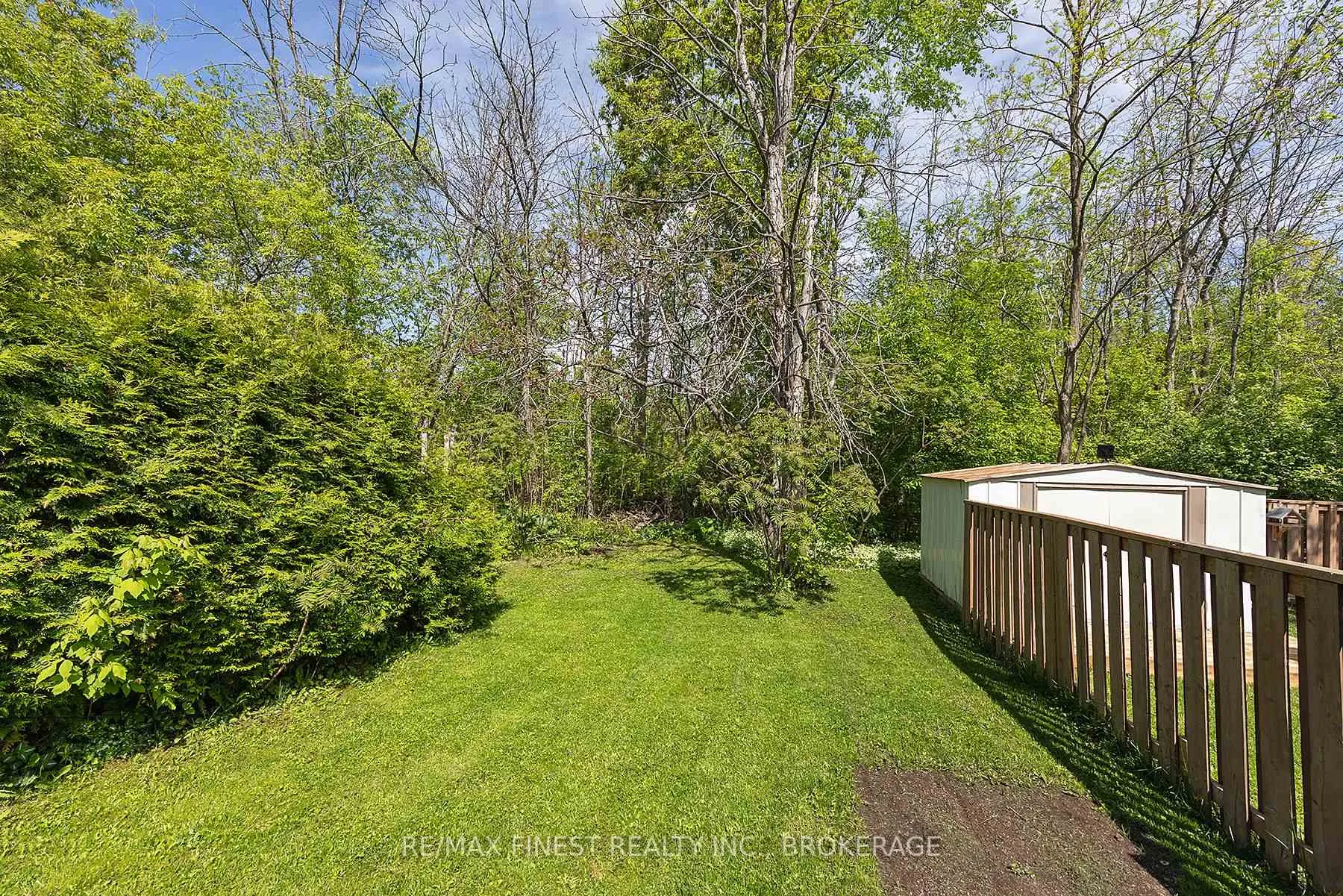 Photo 9 of 546 Garden Street, Gananoque — HOMEH