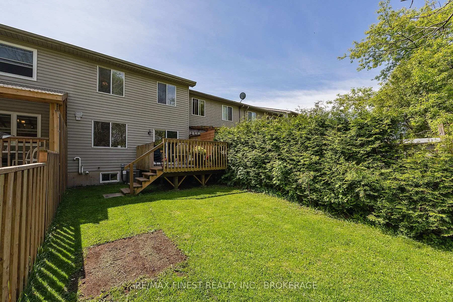 Photo 11 of 546 Garden Street, Gananoque — HOMEH