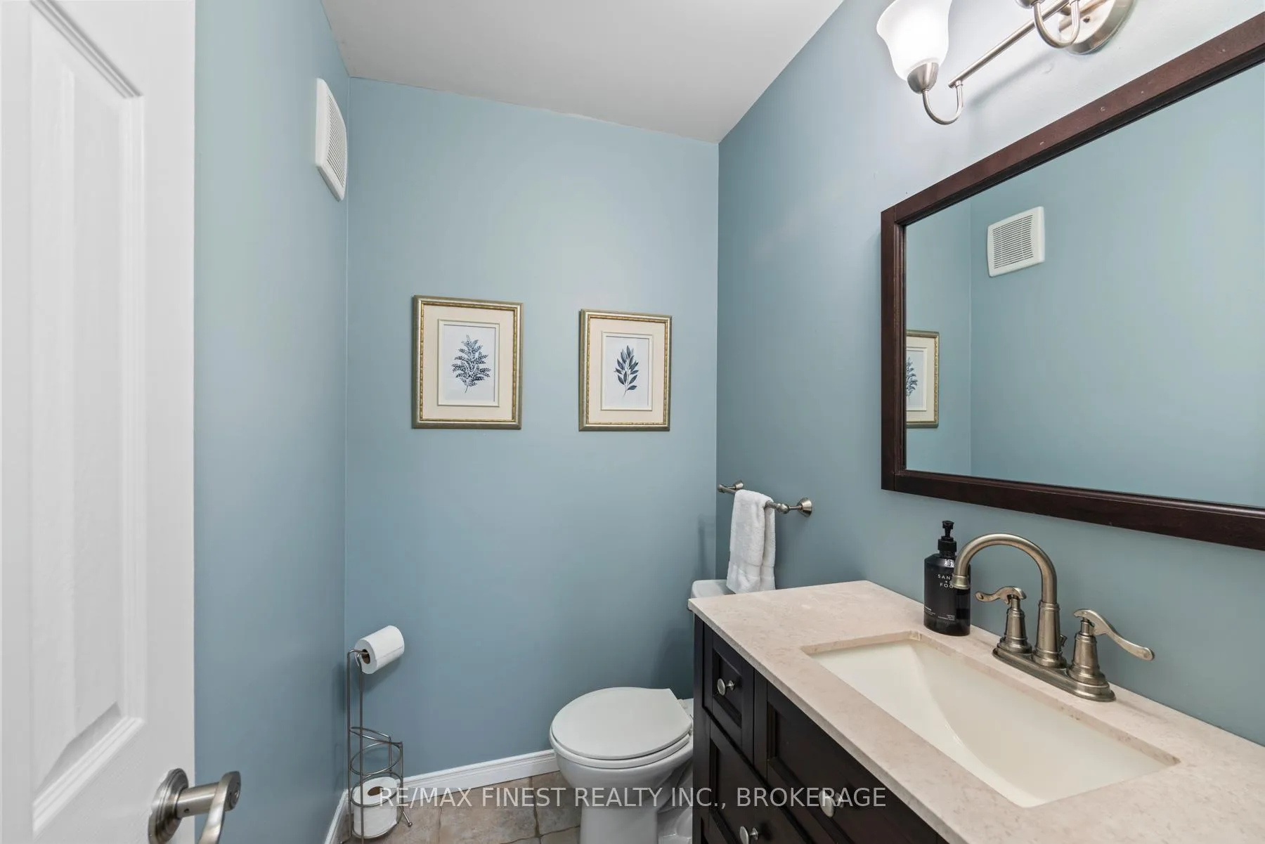 Photo 15 of 546 Garden Street, Gananoque — HOMEH