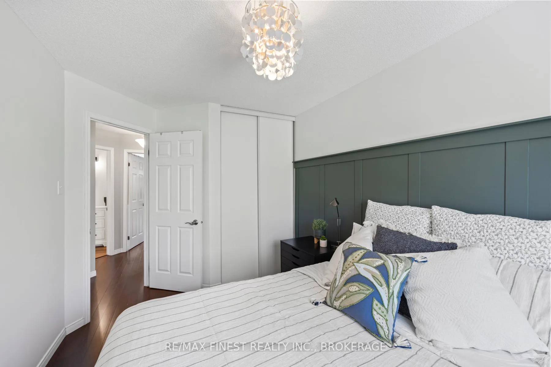 Photo 38 of 546 Garden Street, Gananoque — HOMEH