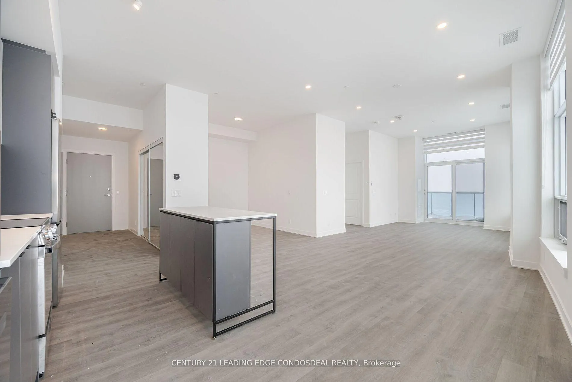 Photo 14 of Unit PH03, 30 Upper Mall Way, Vaughan, Brownridge — HOMEH
