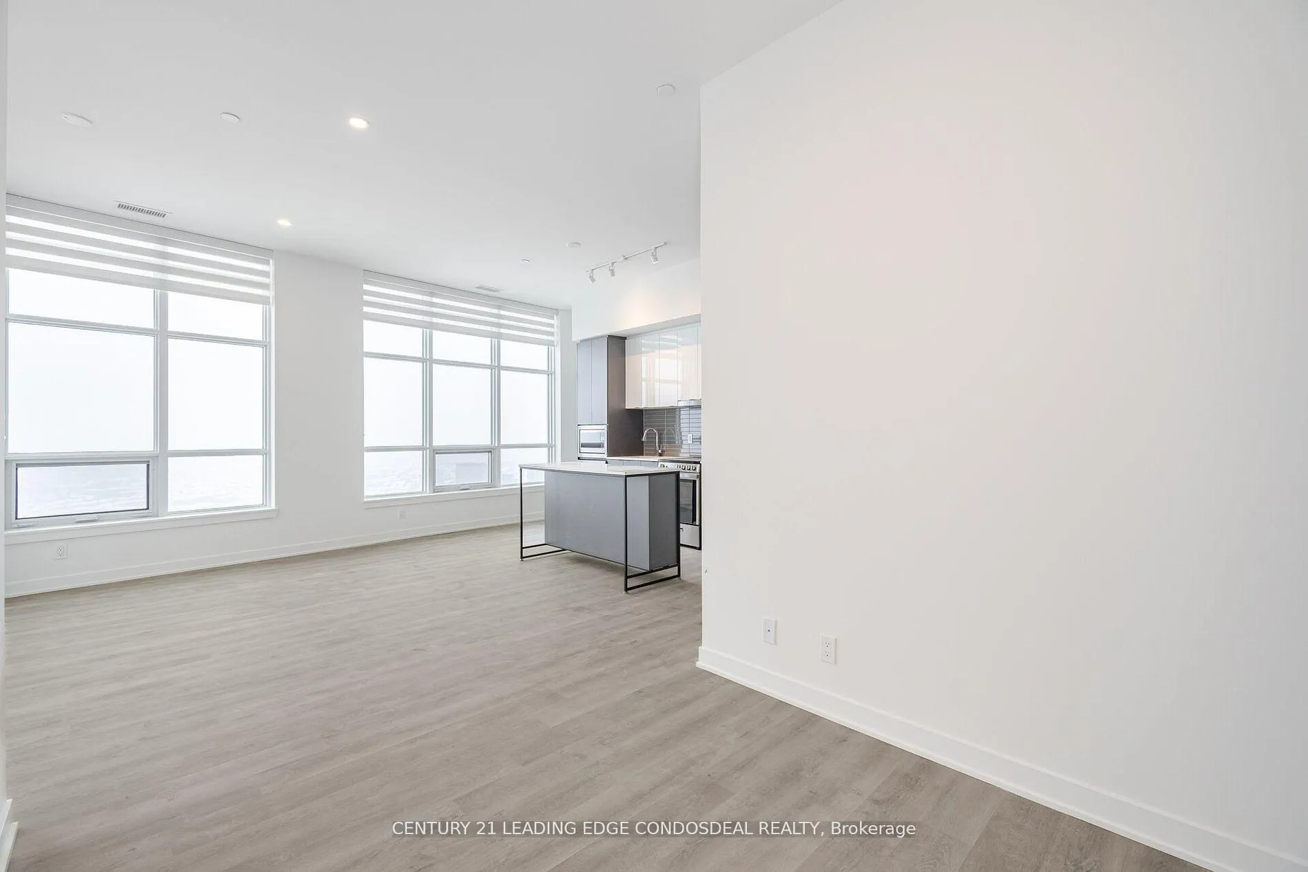 Photo 15 of Unit PH03, 30 Upper Mall Way, Vaughan, Brownridge — HOMEH