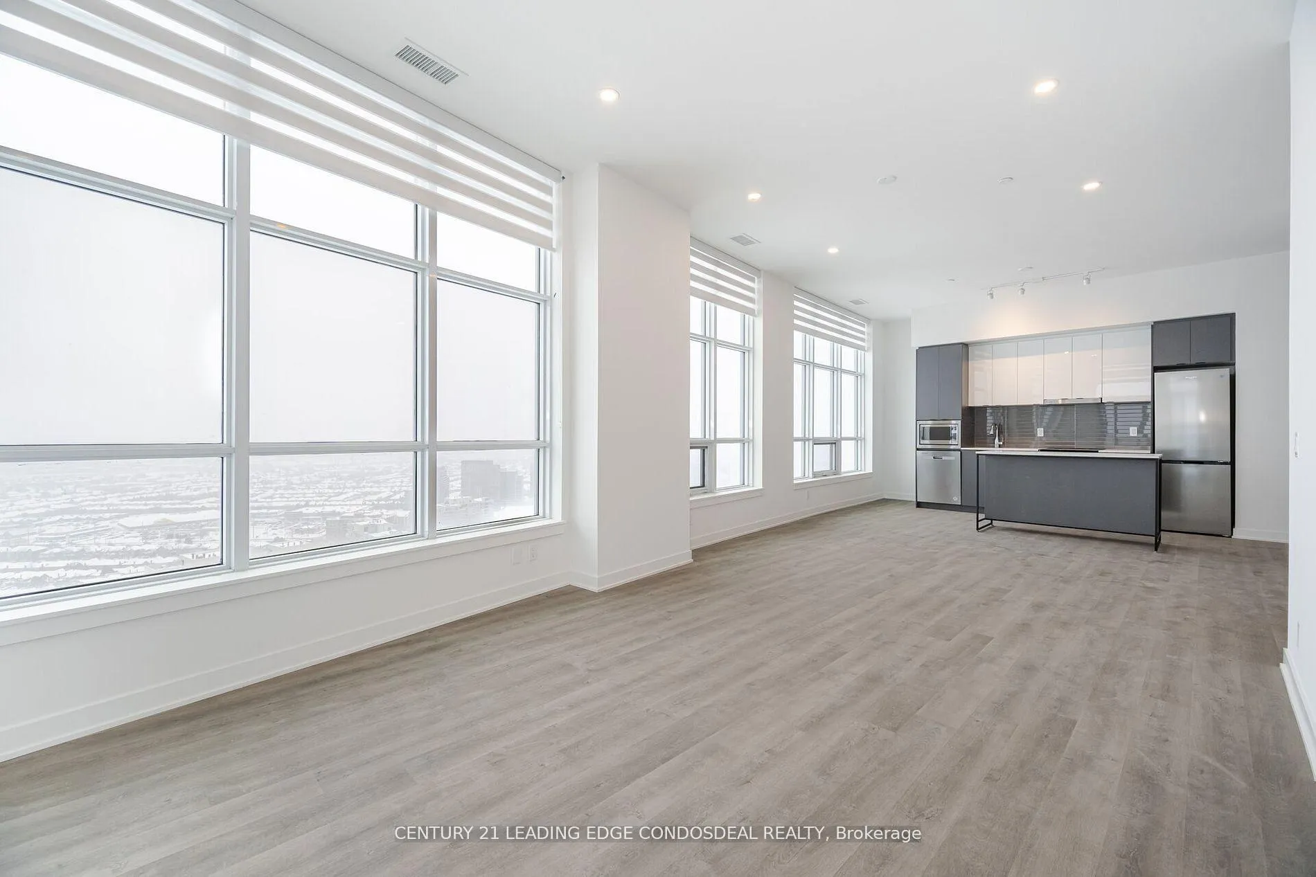 Photo 21 of Unit PH03, 30 Upper Mall Way, Vaughan, Brownridge — HOMEH