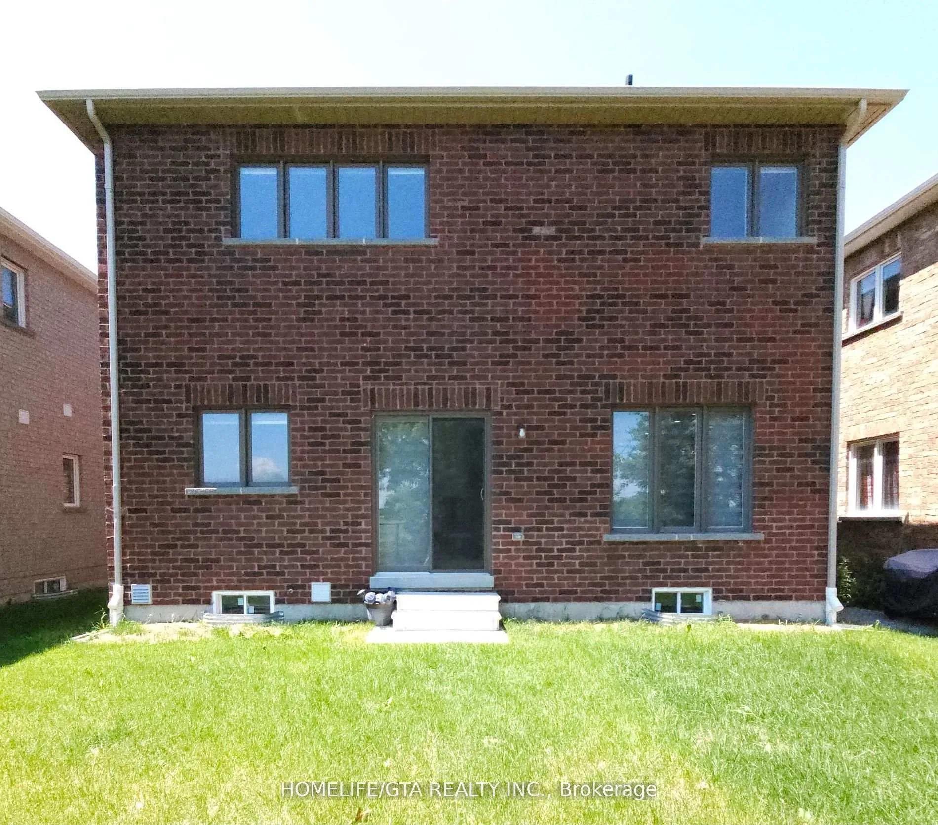 Photo 2 of 37 Butcher Street, Brock, Beaverton — HOMEH