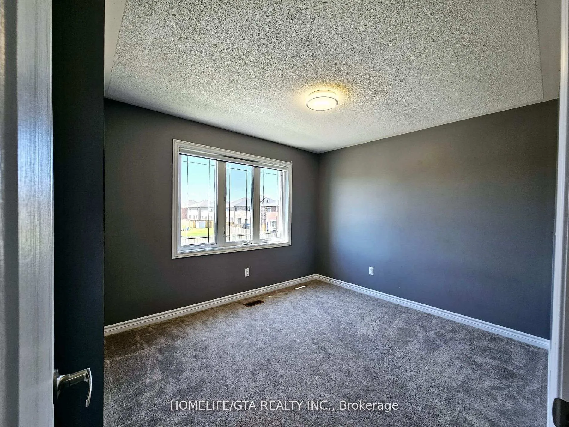 Photo 9 of 37 Butcher Street, Brock, Beaverton — HOMEH