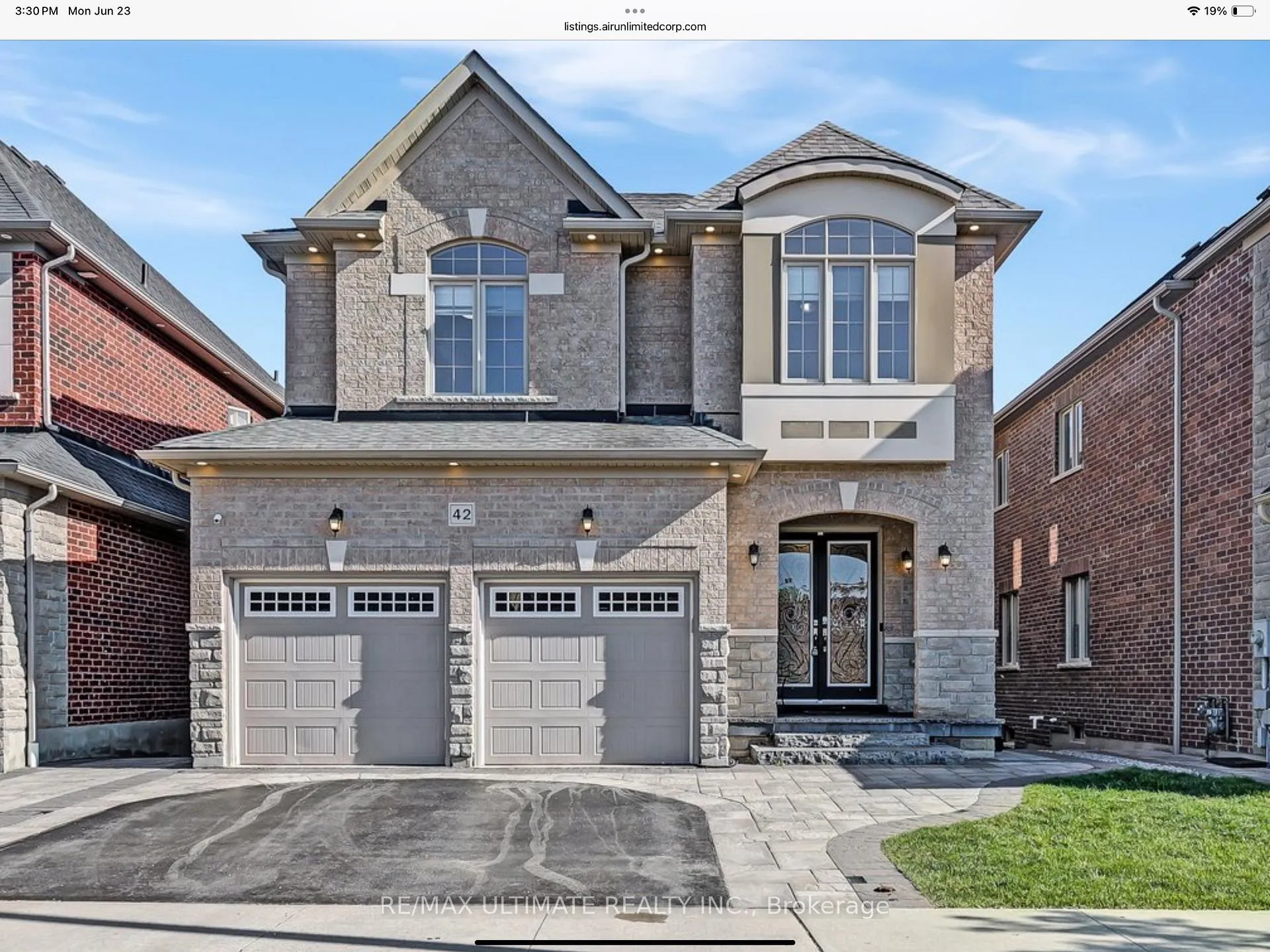 Front of 42 Donwoods Crescent