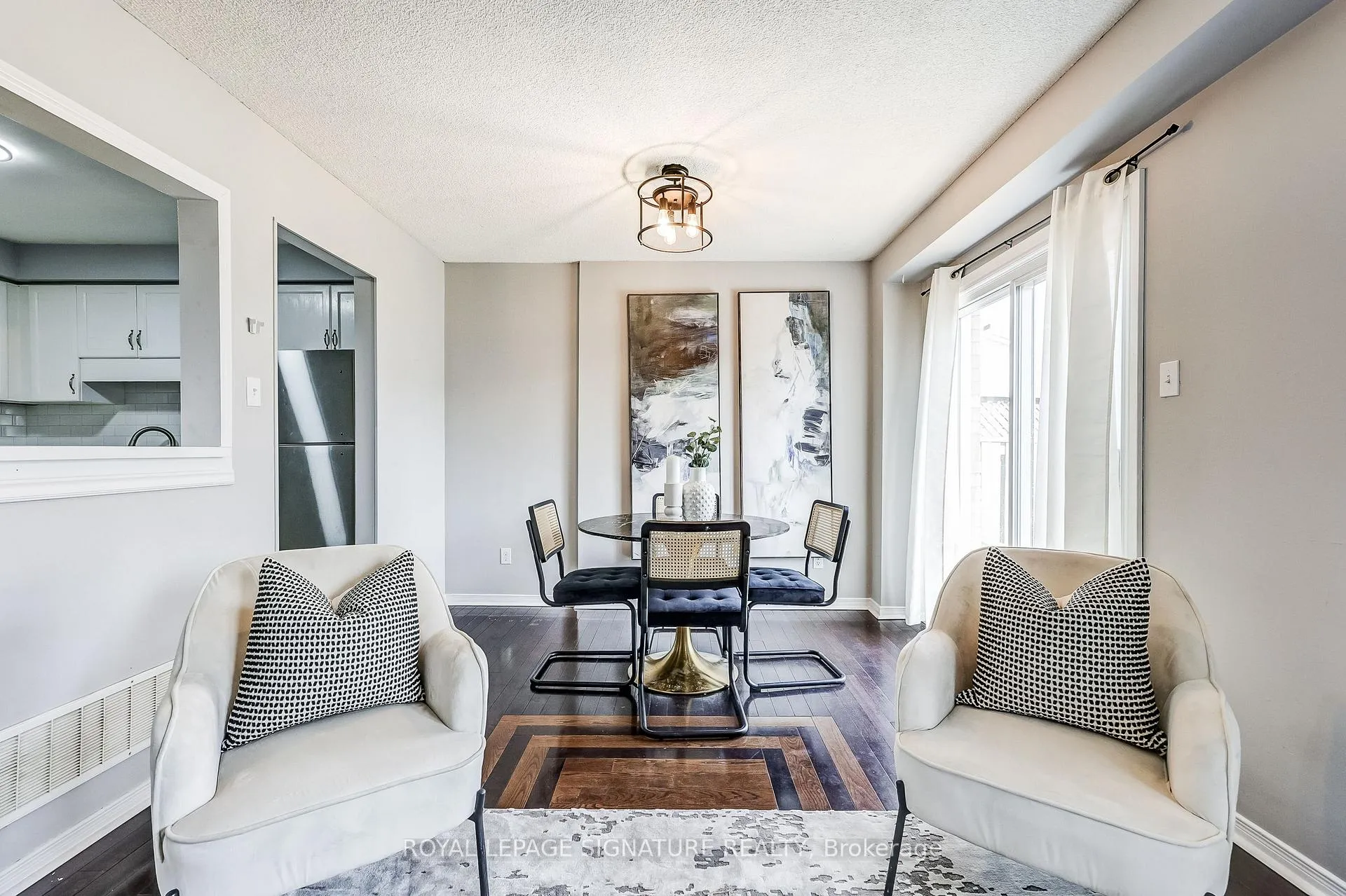 Photo 6 of 13 Hanning Court, Clarington, Bowmanville — HOMEH