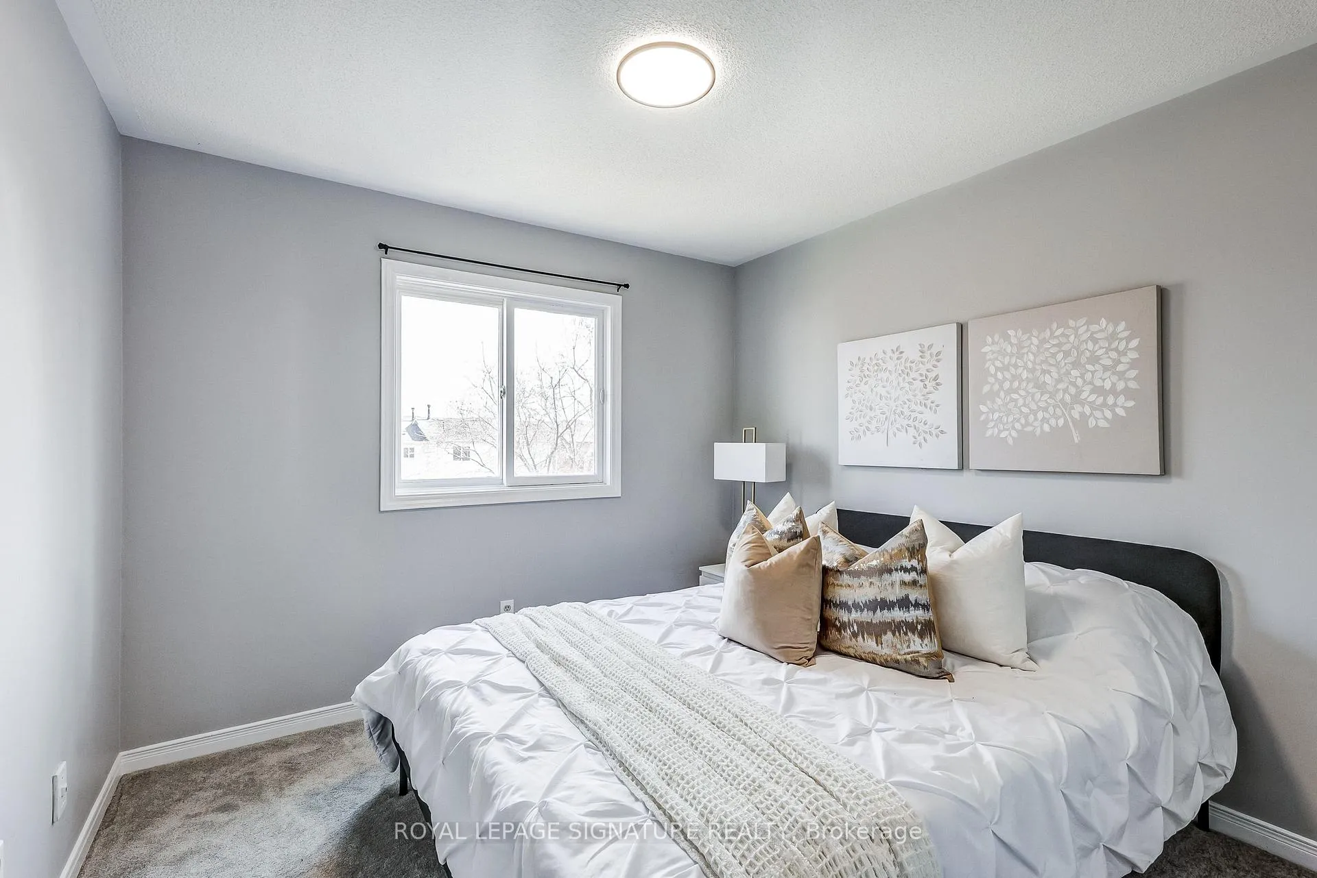 Photo 14 of 13 Hanning Court, Clarington, Bowmanville — HOMEH