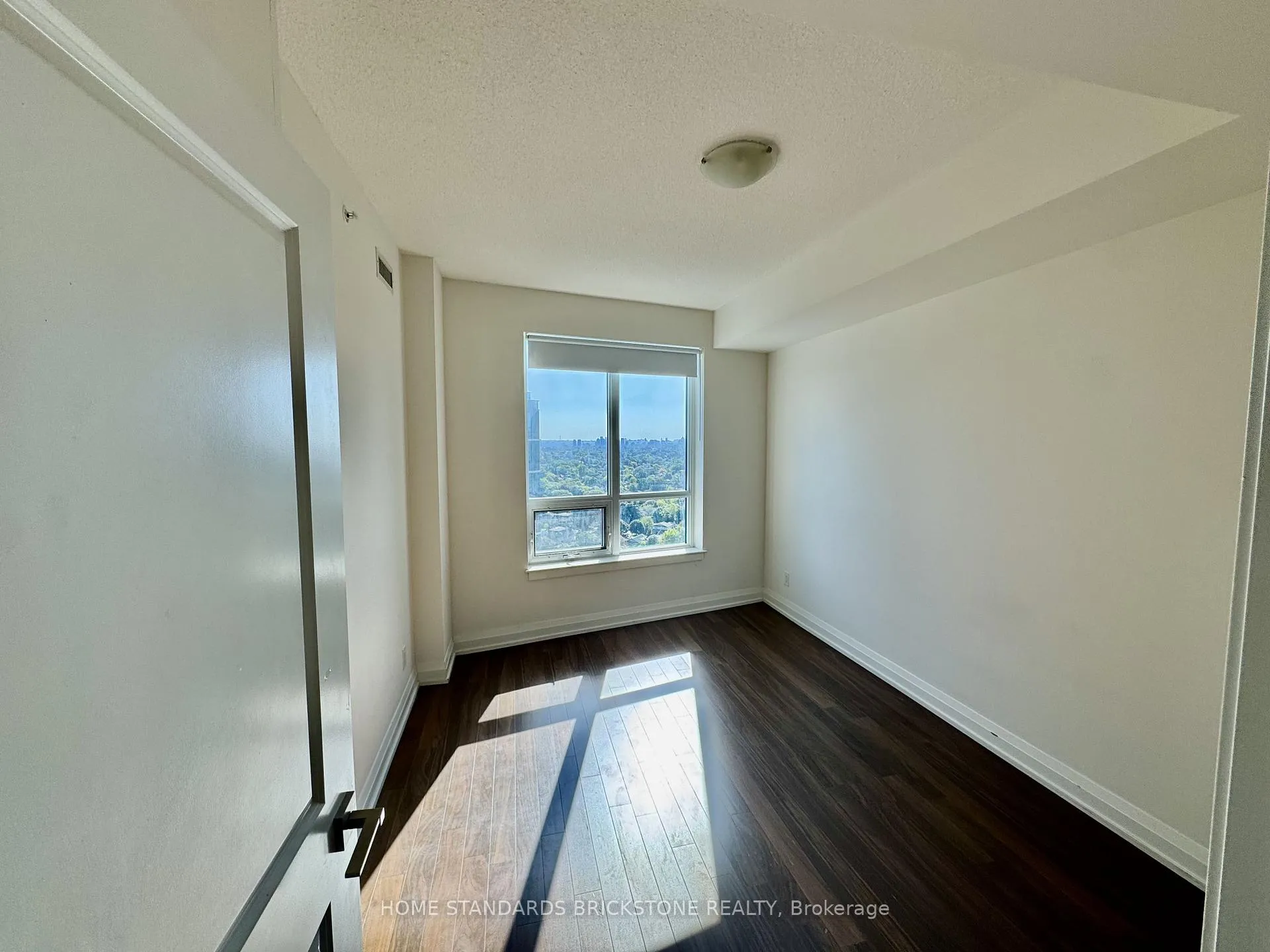 Photo 6 of Unit 2201, 7171 Yonge Street, Markham, Thornhill — HOMEH