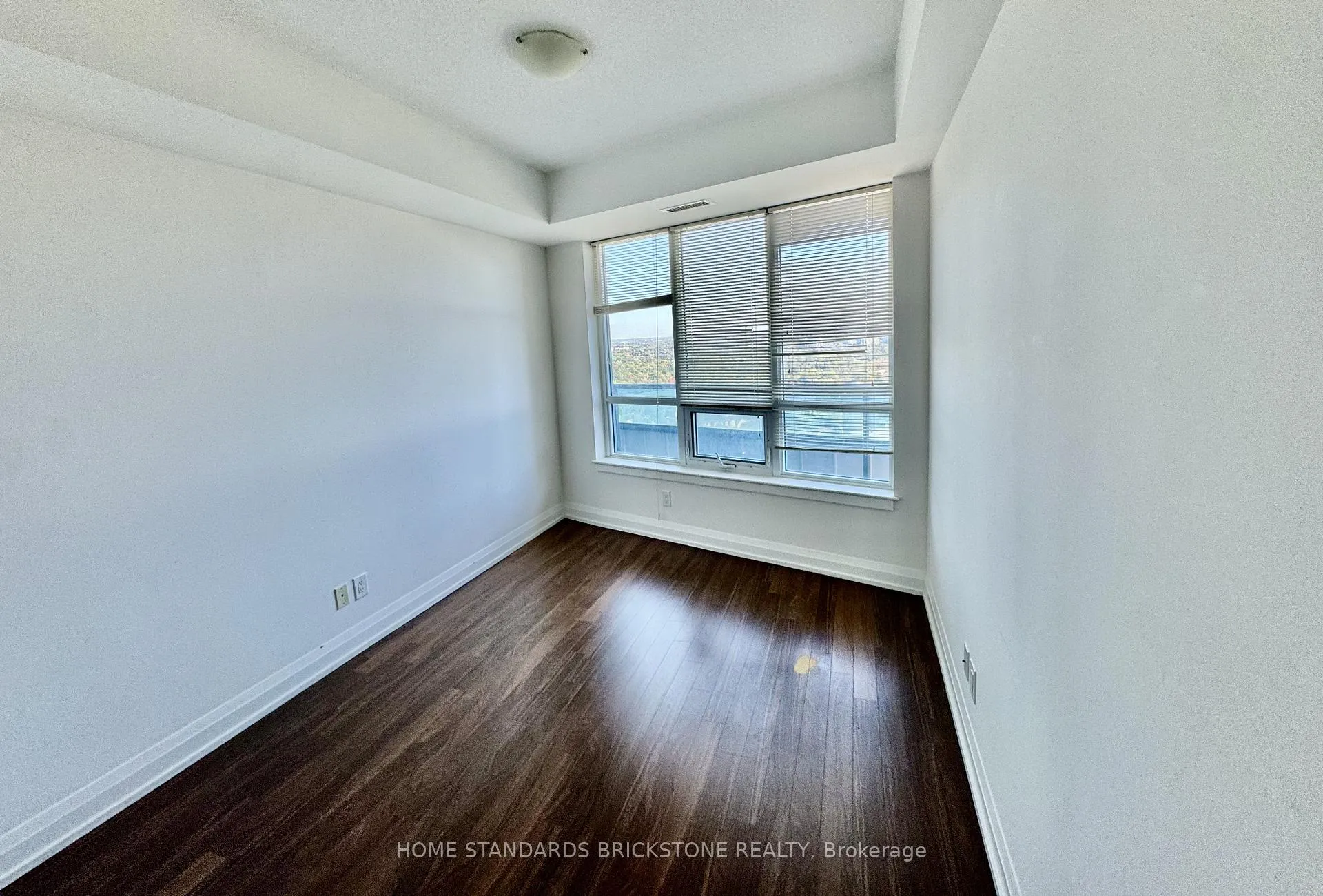 Photo 9 of Unit 2201, 7171 Yonge Street, Markham, Thornhill — HOMEH