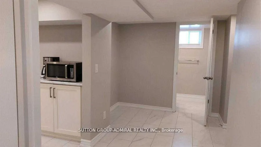 Photo 2 of 854 Moretta Avenue N, Pickering, West Shore — HOMEH