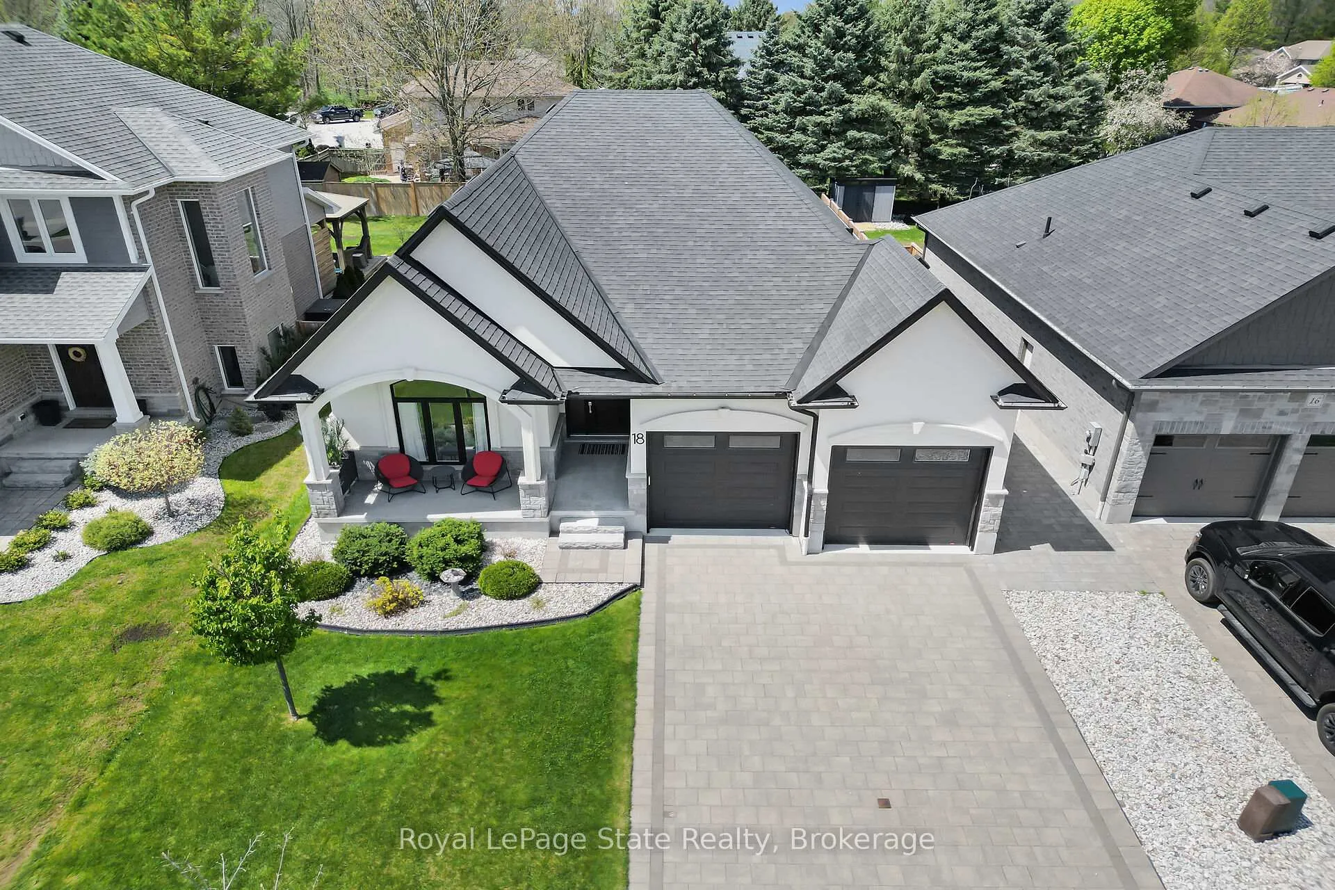 Photo 1 of 18 Kemp Crescent, Strathroy-Caradoc, NE — HOMEH