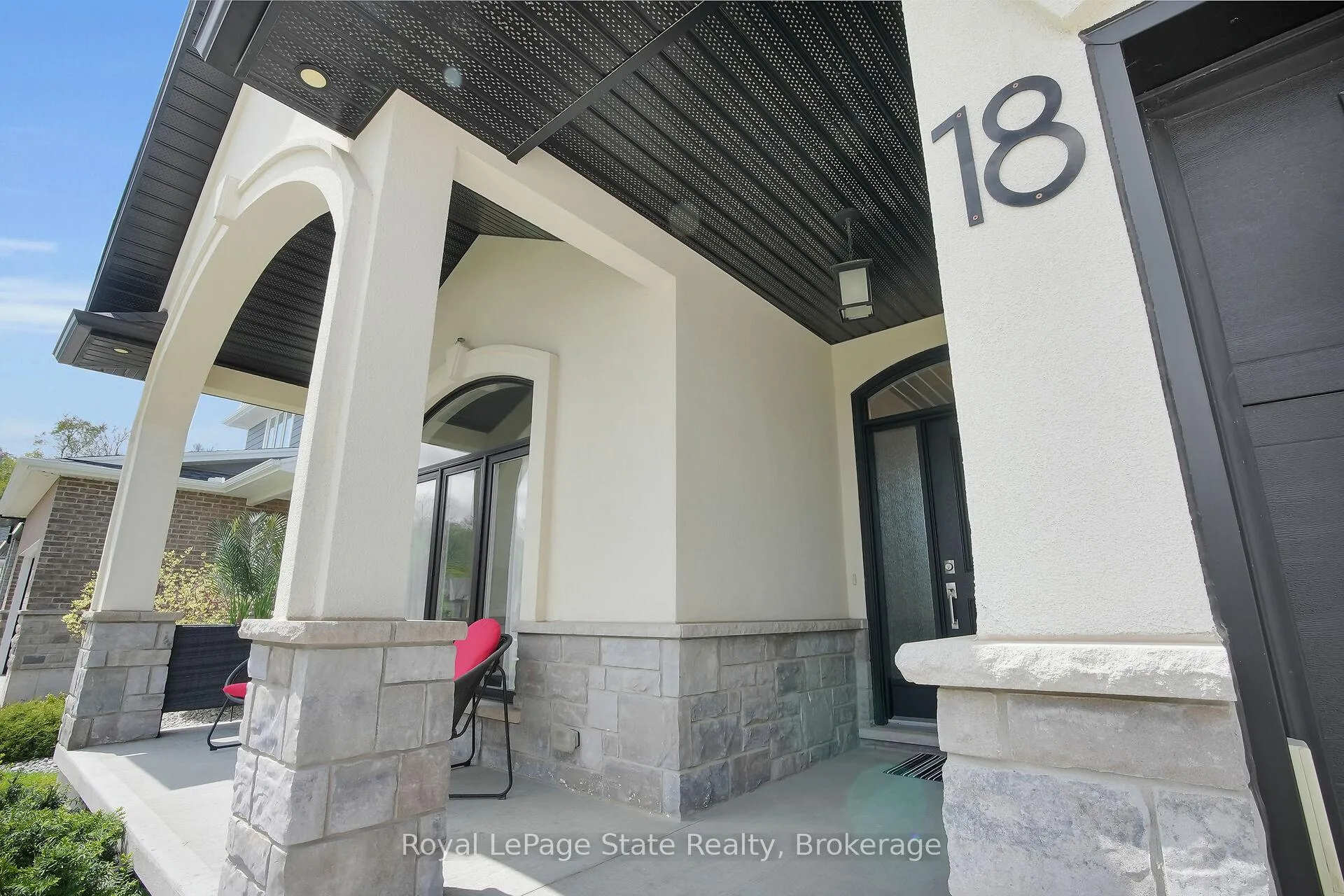 Photo 5 of 18 Kemp Crescent, Strathroy-Caradoc, NE — HOMEH