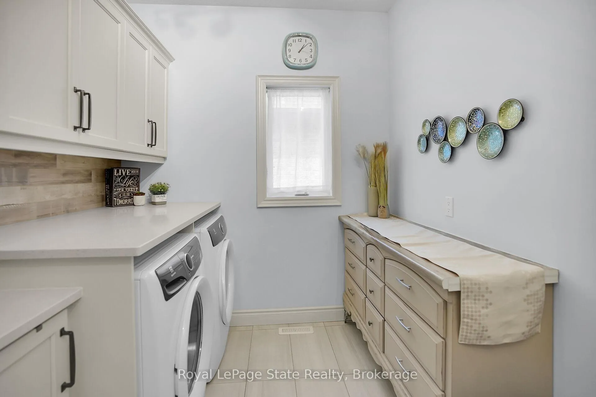 Photo 36 of 18 Kemp Crescent, Strathroy-Caradoc, NE — HOMEH