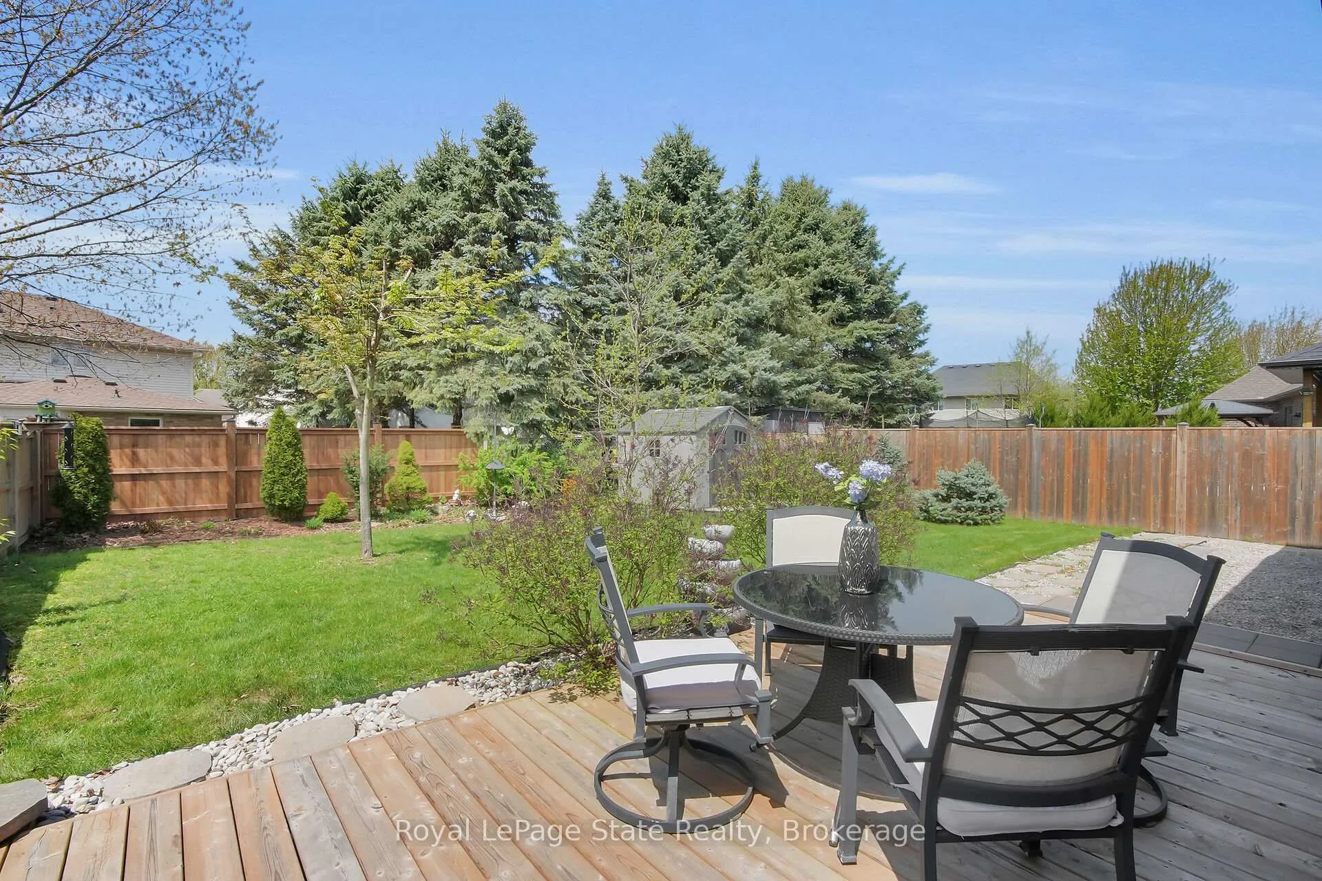 Photo 44 of 18 Kemp Crescent, Strathroy-Caradoc, NE — HOMEH