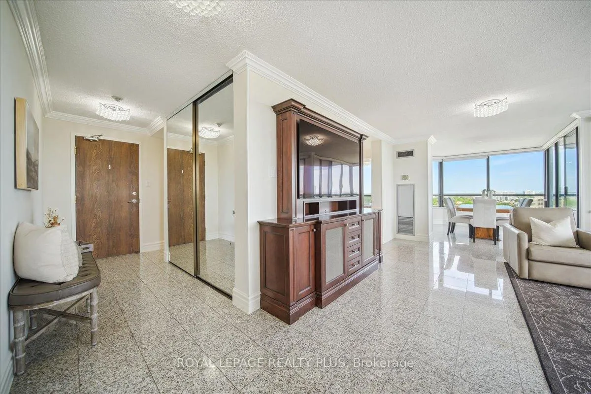 Photo 7 of Unit 1510, 7440 Bathurst Street, Vaughan, Brownridge — HOMEH
