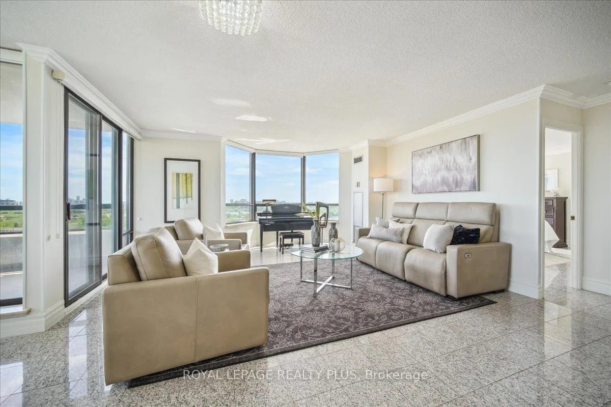 Photo 11 of Unit 1510, 7440 Bathurst Street, Vaughan, Brownridge — HOMEH
