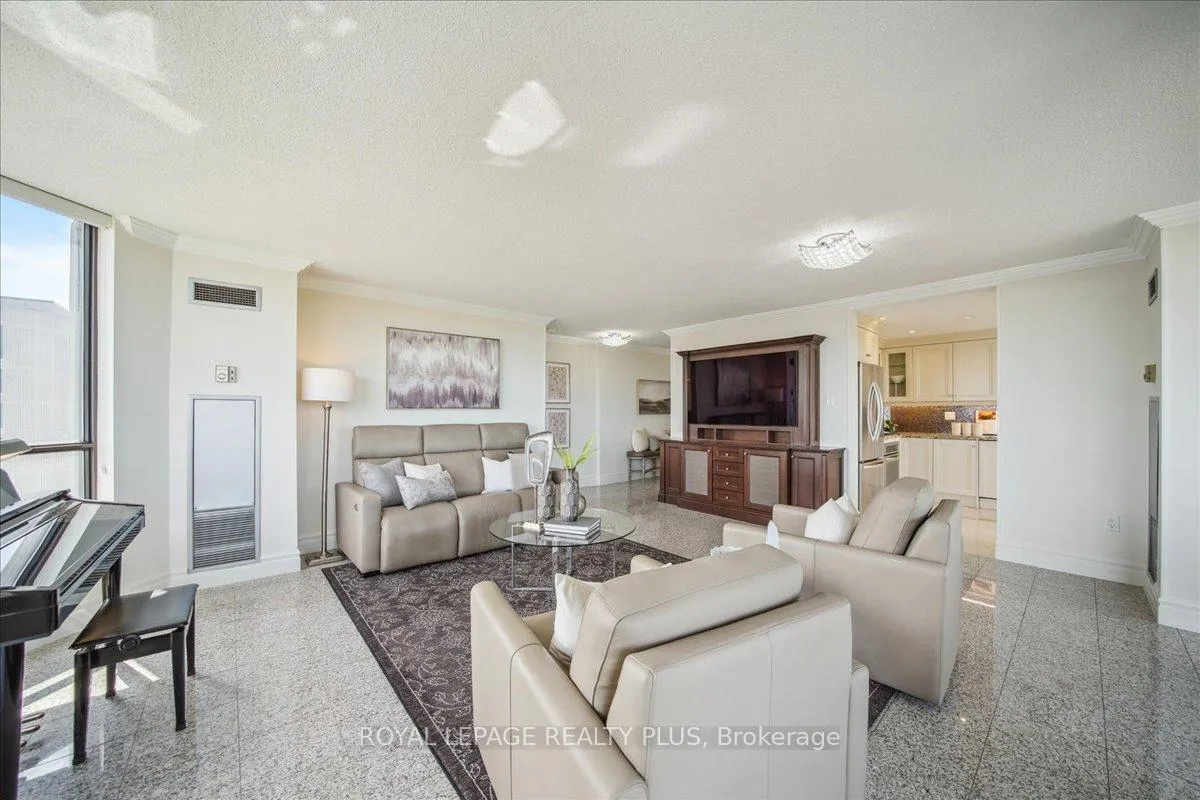 Photo 13 of Unit 1510, 7440 Bathurst Street, Vaughan, Brownridge — HOMEH
