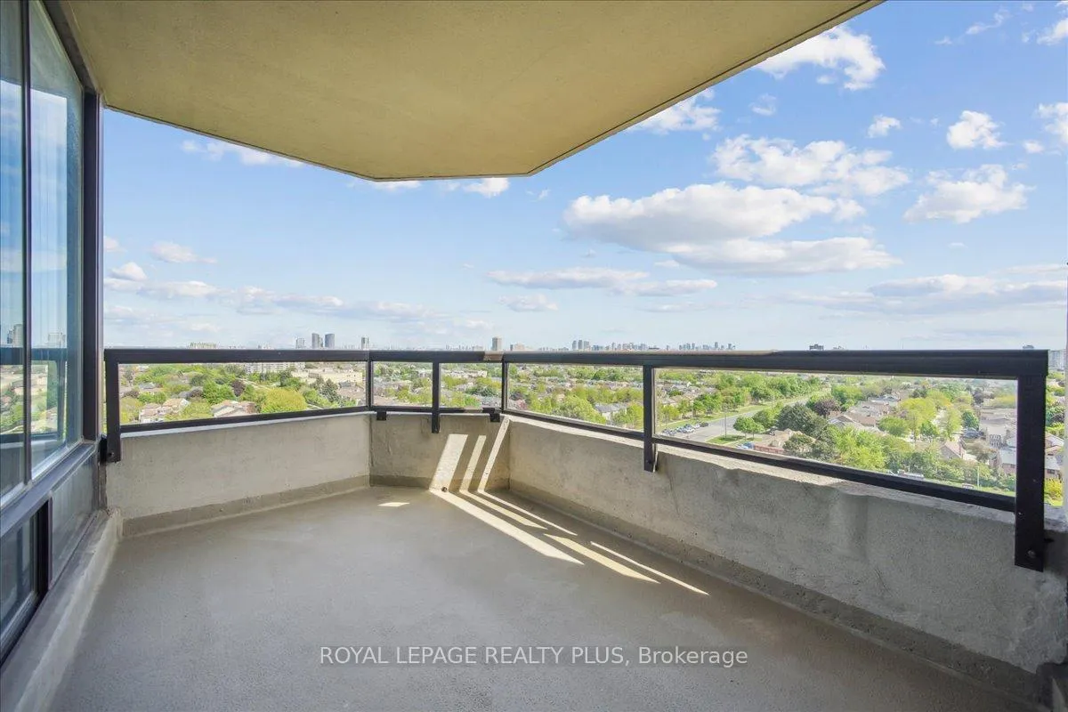 Photo 18 of Unit 1510, 7440 Bathurst Street, Vaughan, Brownridge — HOMEH