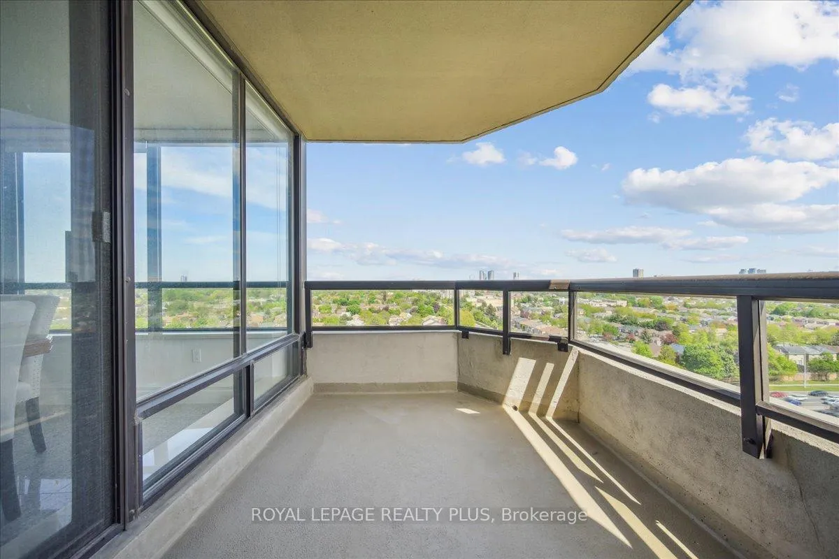 Photo 19 of Unit 1510, 7440 Bathurst Street, Vaughan, Brownridge — HOMEH