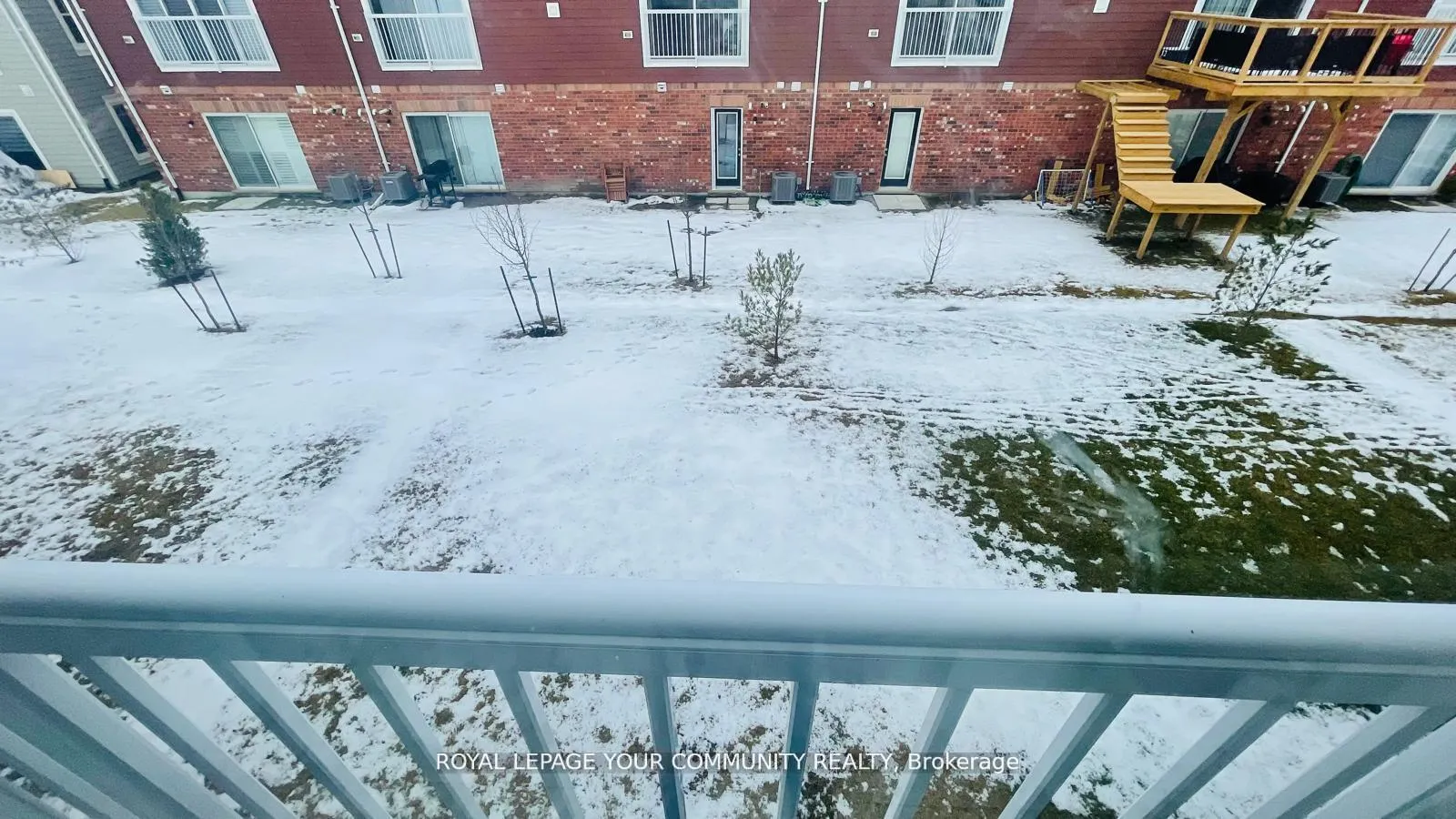 Photo 5 of 28 Surf Drive, Wasaga Beach — HOMEH