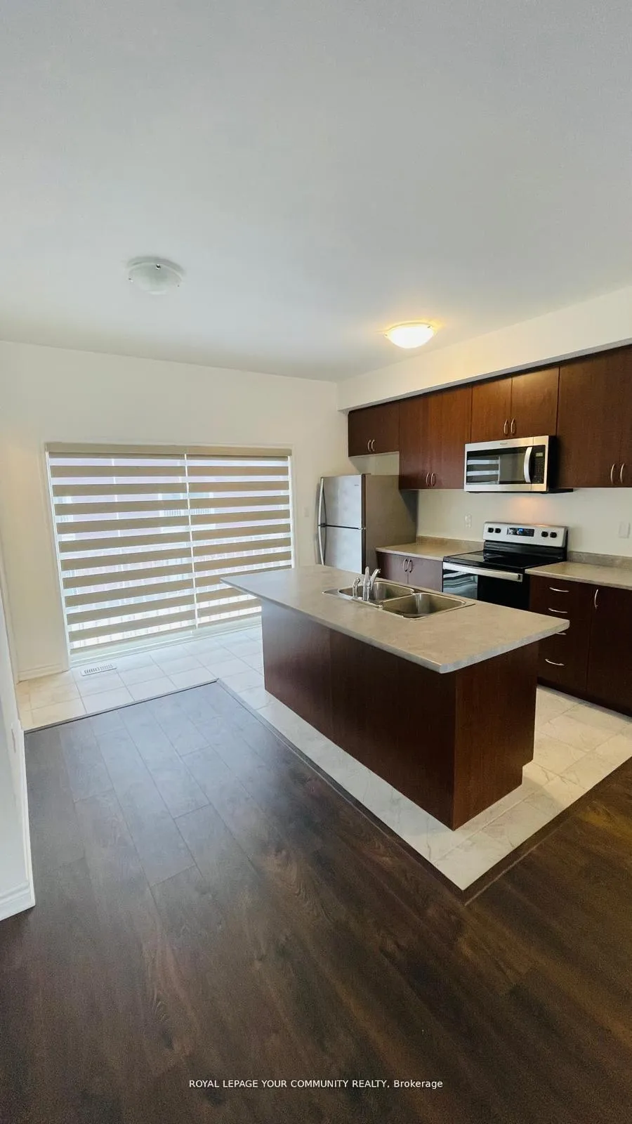 Photo 13 of 28 Surf Drive, Wasaga Beach — HOMEH