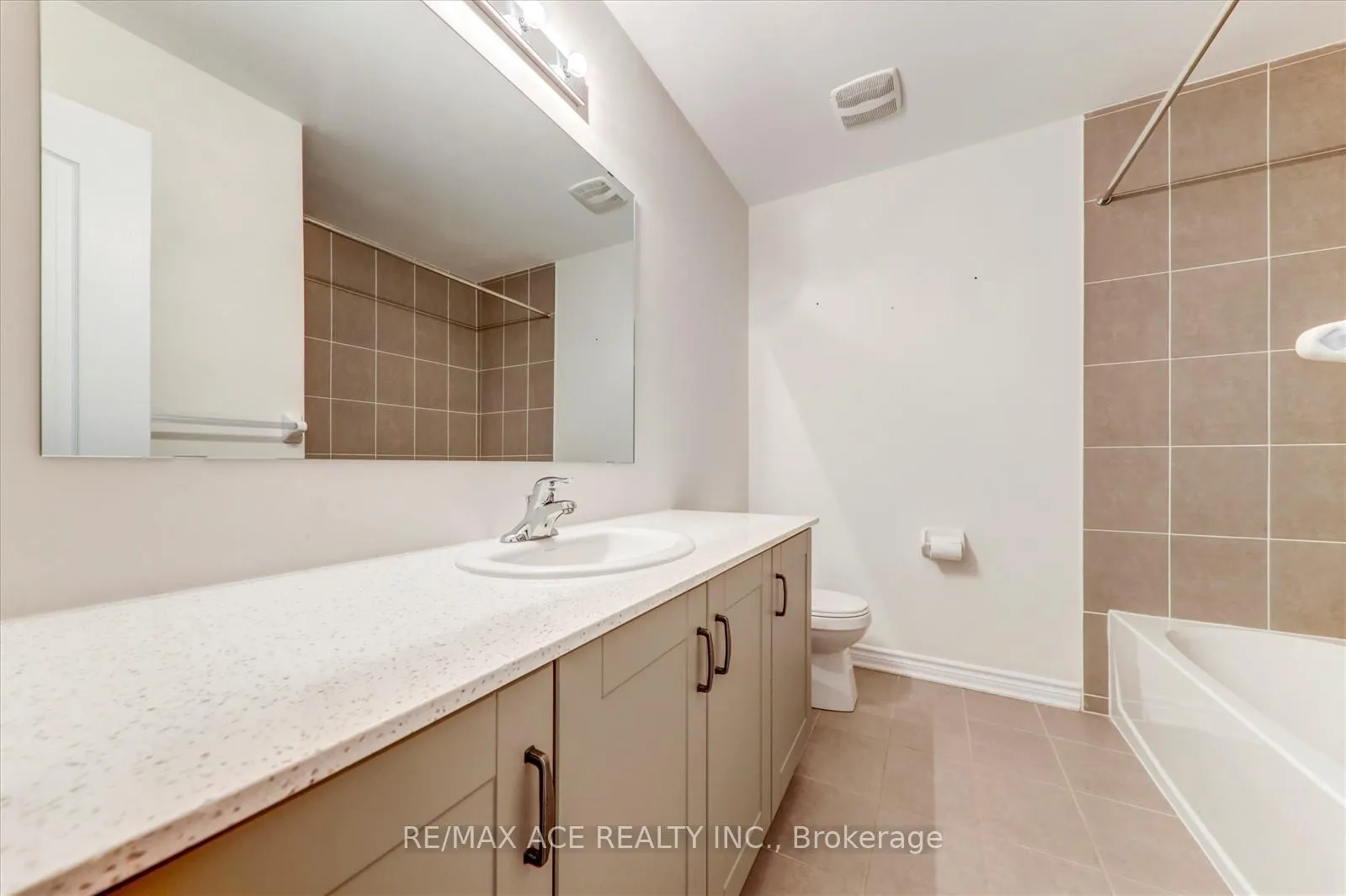 Photo 25 of 27 McCaskell Street, Brock, Beaverton — HOMEH
