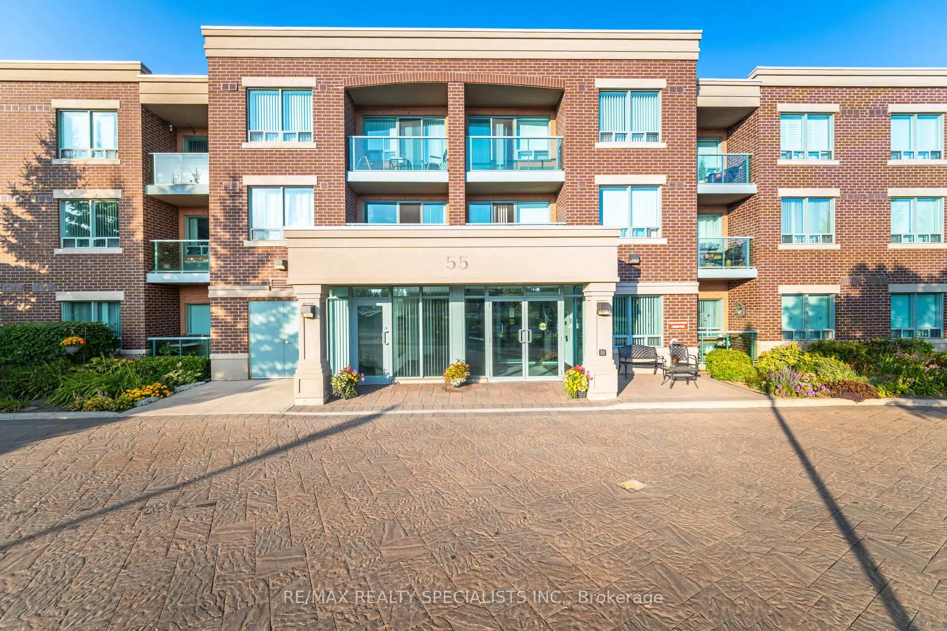 Photo 3 of Unit 202, 55 Via Rosedale, Brampton, Sandringham-Wellington — HOMEH