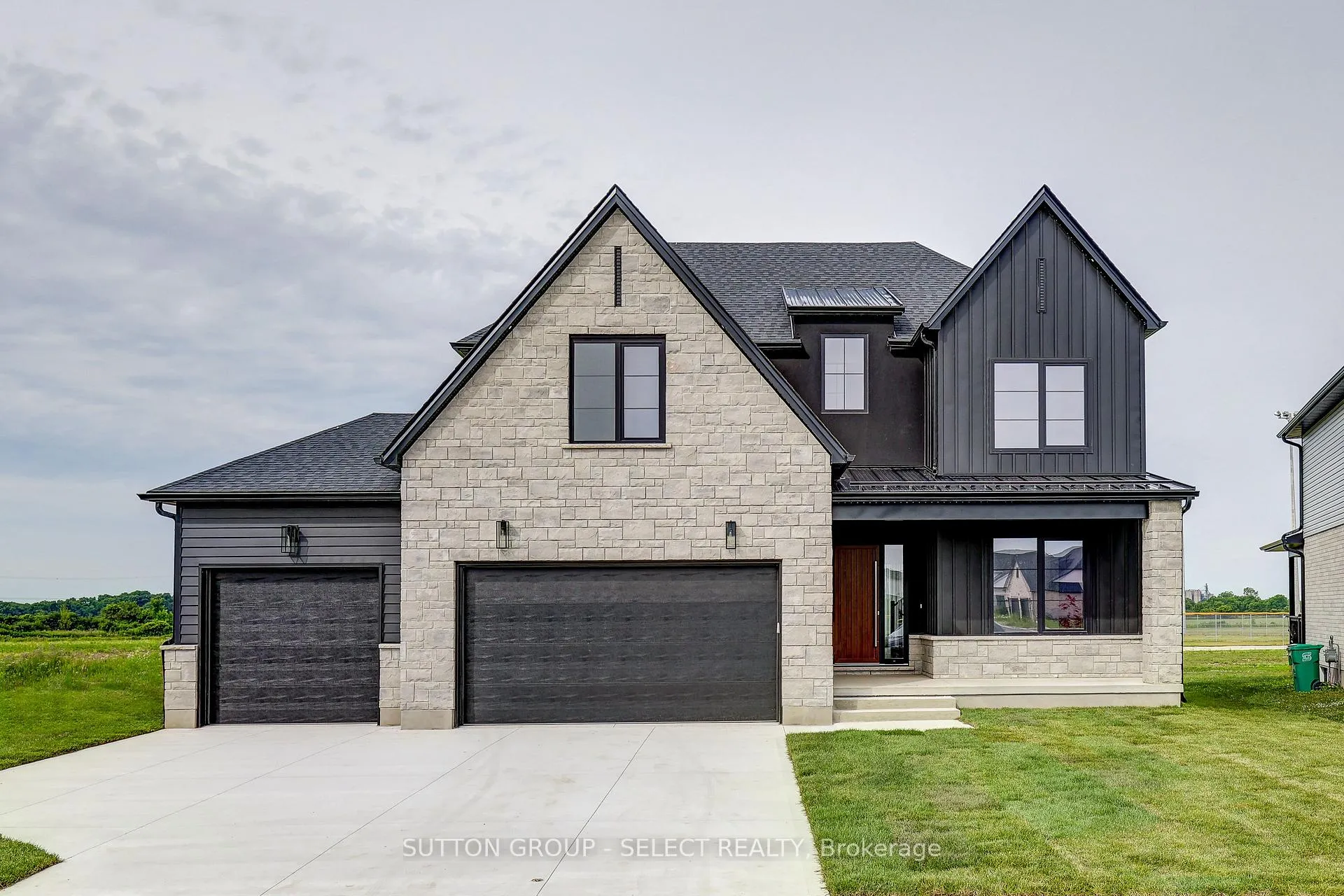 Front of 5 Sycamore Road
