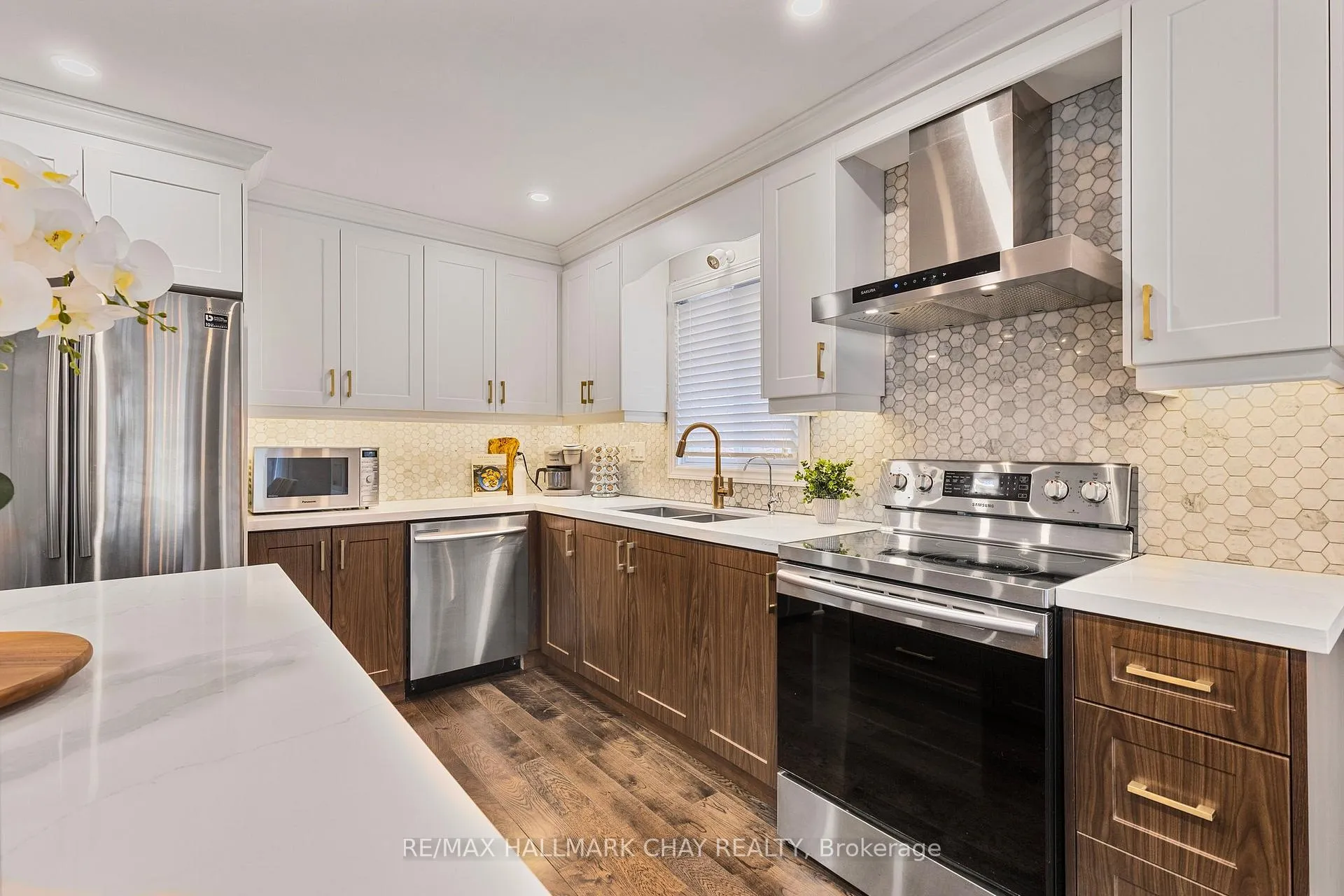 Photo 10 of 55 Marlow Crescent, Markham, Markville — HOMEH