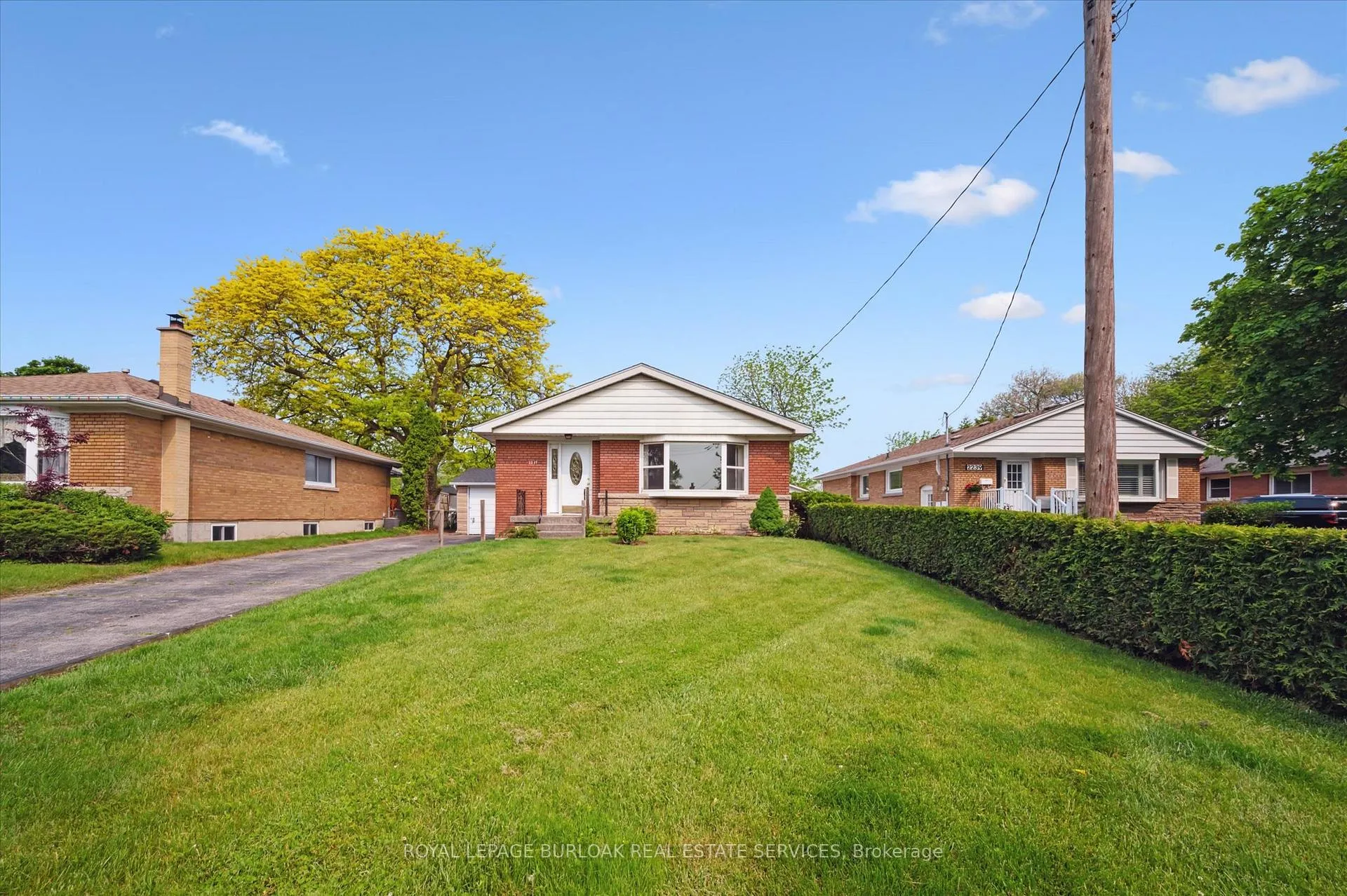 Photo 2 of 2237 Joyce Street, Burlington, Brant — HOMEH