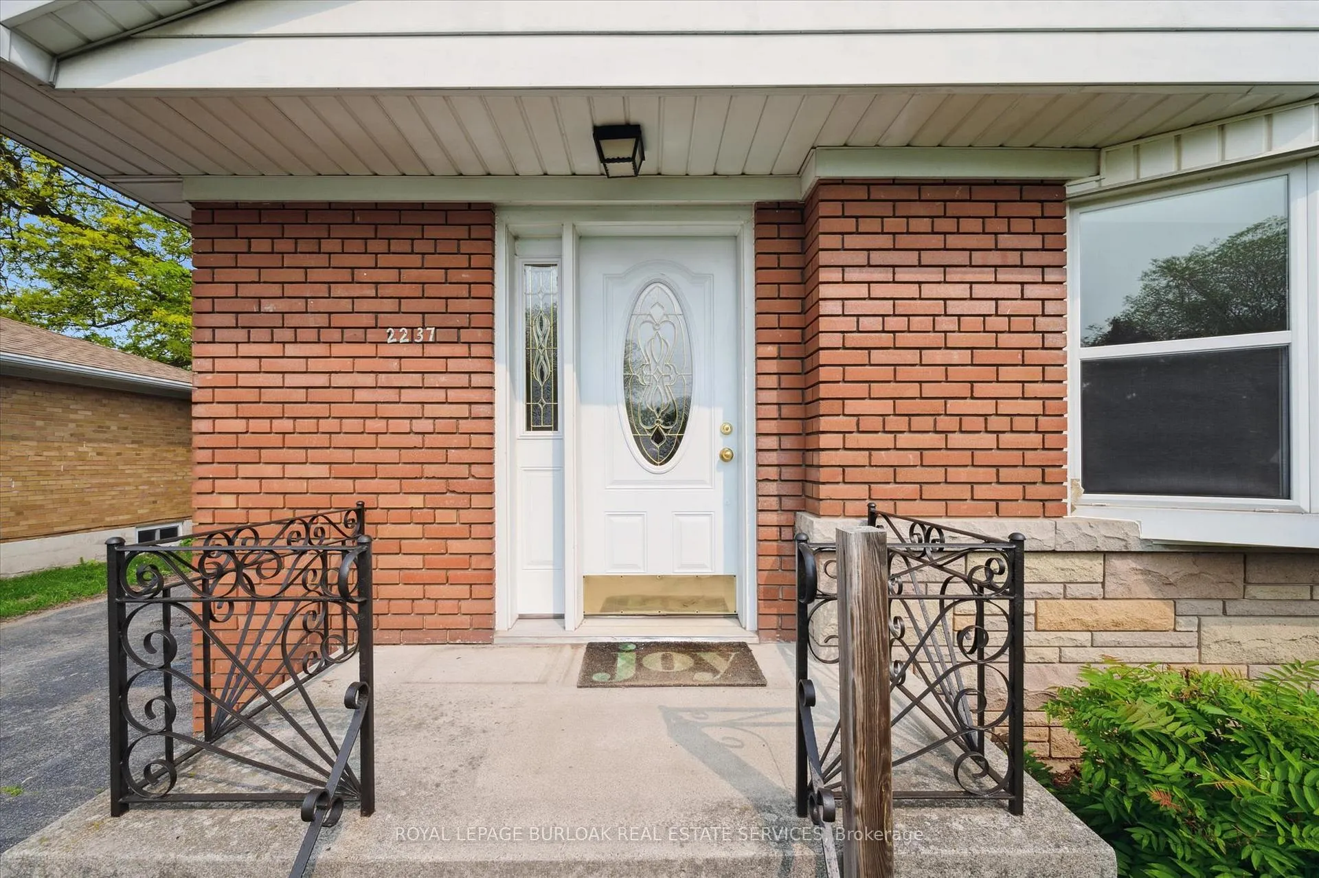 Photo 6 of 2237 Joyce Street, Burlington, Brant — HOMEH
