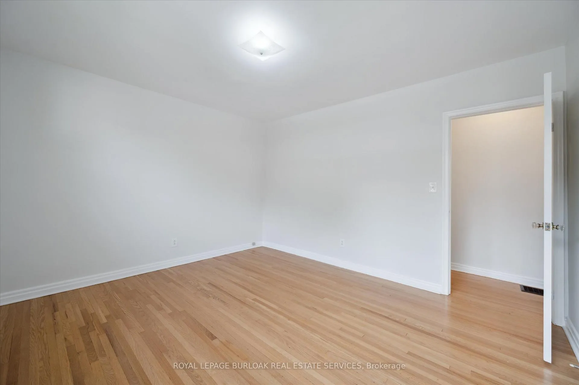 Photo 17 of 2237 Joyce Street, Burlington, Brant — HOMEH