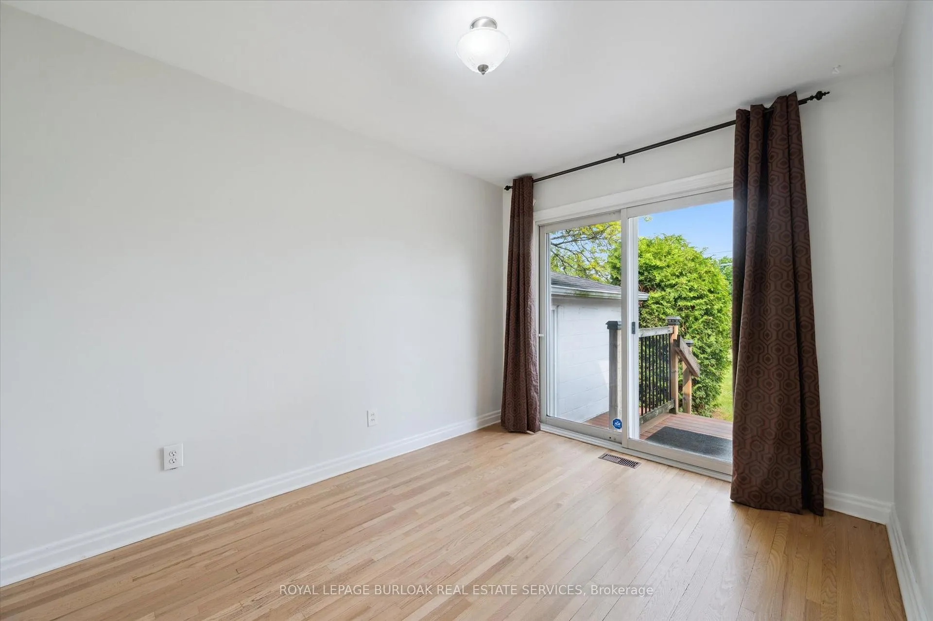 Photo 18 of 2237 Joyce Street, Burlington, Brant — HOMEH