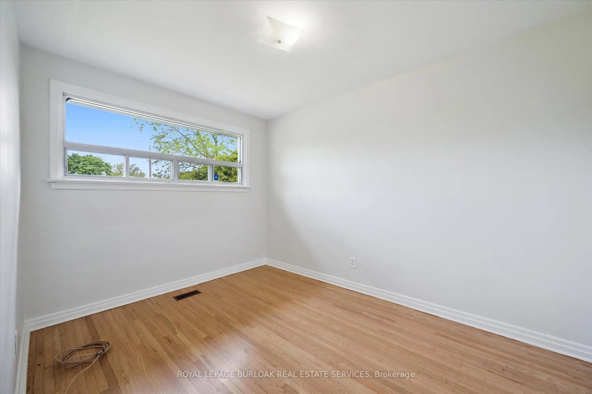 Photo 25 of 2237 Joyce Street, Burlington, Brant — HOMEH