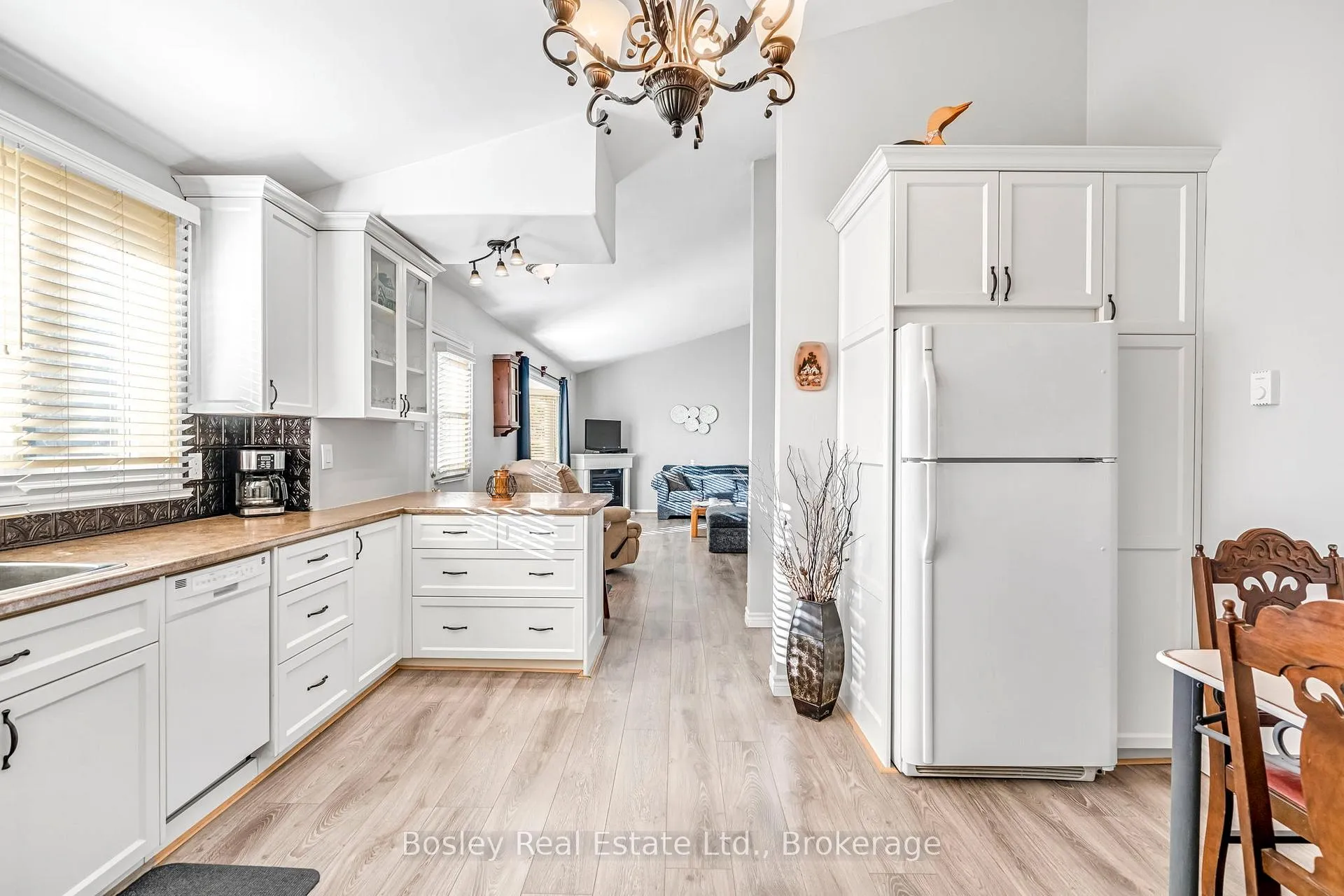 Photo 6 of Unit 124, 1080 County Road, Clearview, Singhampton — HOMEH